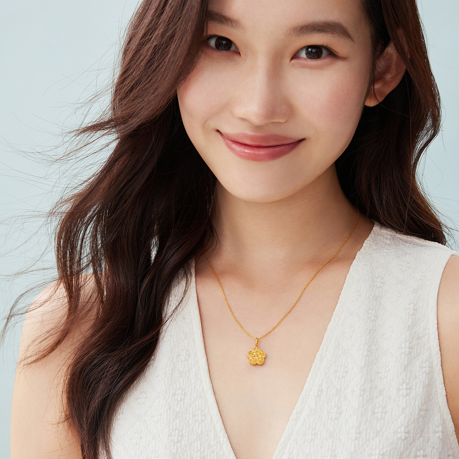 【店庆特惠】六福珠宝花海倾心黄金吊坠编织爱心桃花足金四叶花计价GJG0147DS