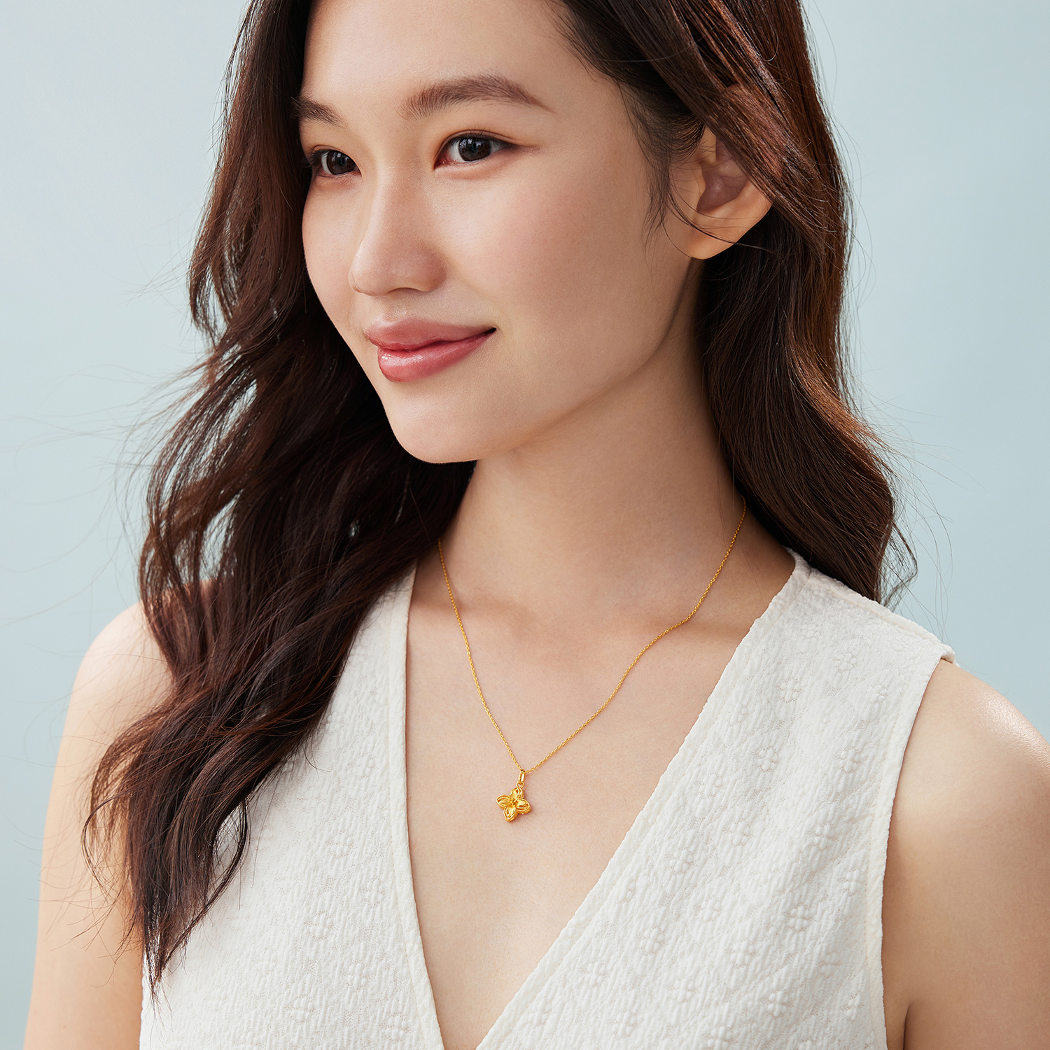 【店庆特惠】六福珠宝清新小花黄金吊坠桃花足金四叶花樱花挂坠计价GJG0146DS童心3