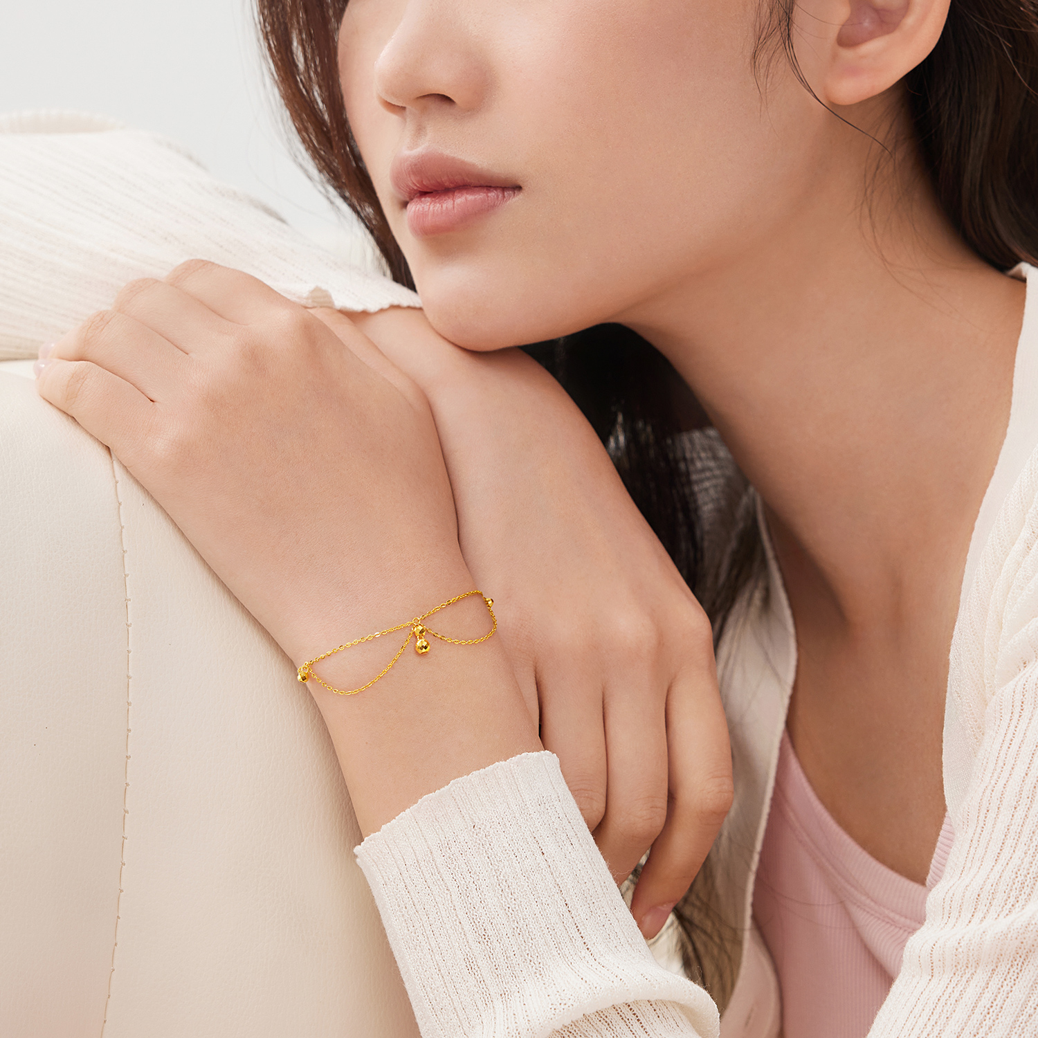 六福珠宝仙女小金珠黄金手链女款双层手链足金挂坠计价GJG0167DS