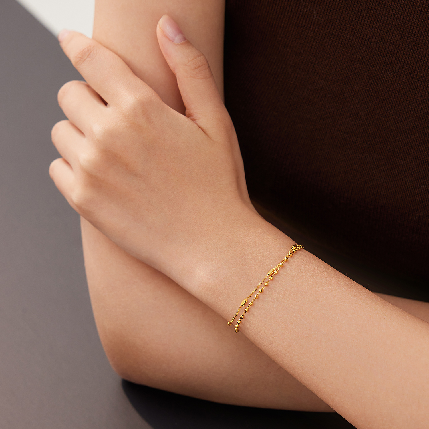 六福珠宝车花珠黄金手链女款时尚金珠双层手链足金计价HEG0043DS