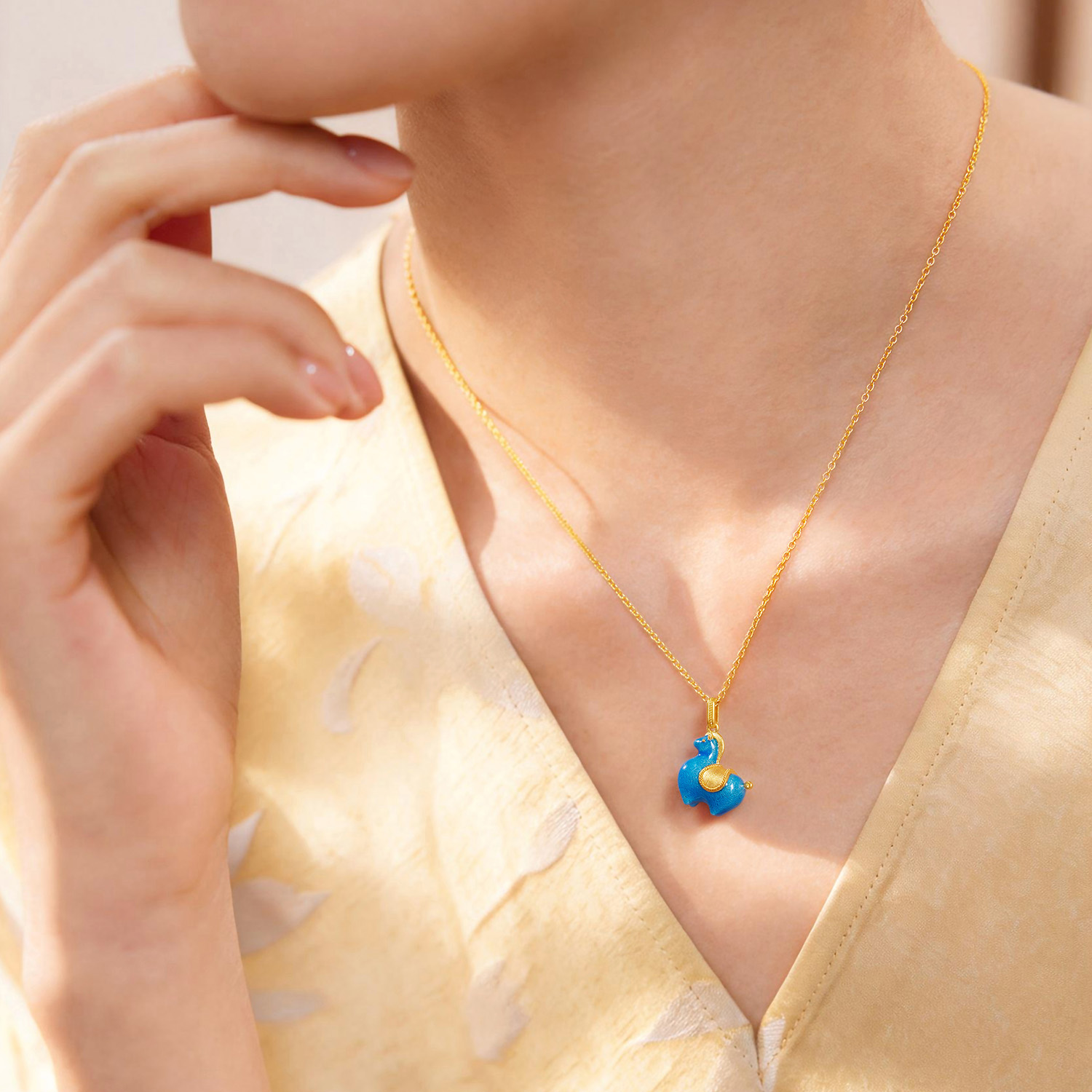 六福珠宝唐宫夜宴联名墩墩马黄金项链-033339NA-达播【1V1直播看货】