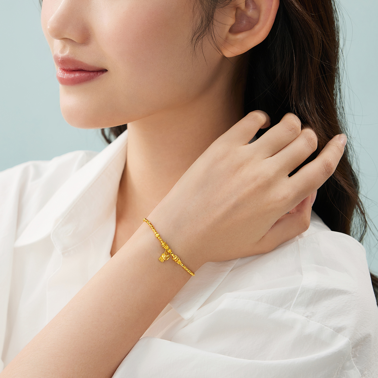 【店庆特惠】六福珠宝吉福元宝黄金手链女款爆闪足金蹦迪珠手串计价GJG0173DS