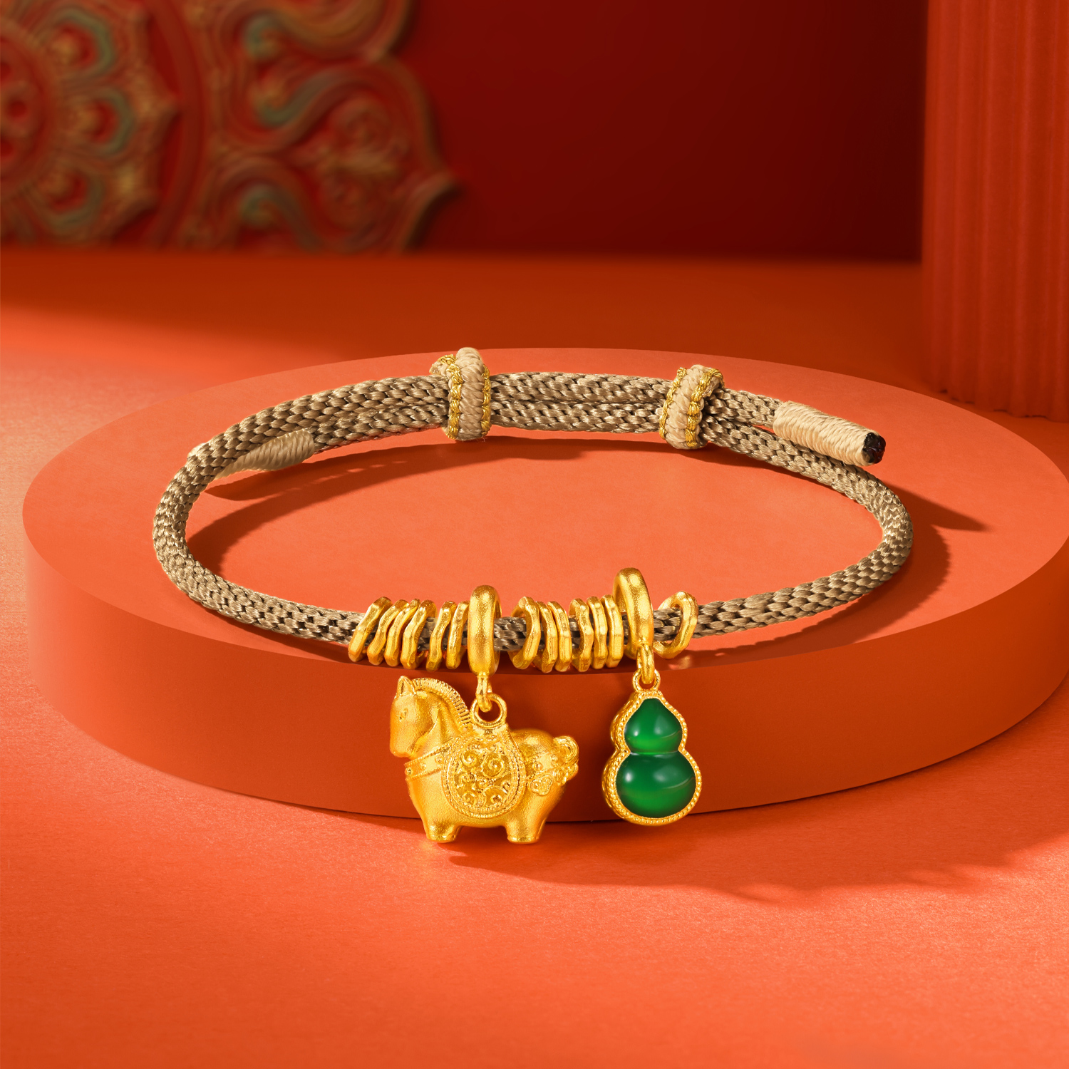 六福珠宝福满传家马上享福黄金手链唐马生肖葫芦手绳计价033031BA