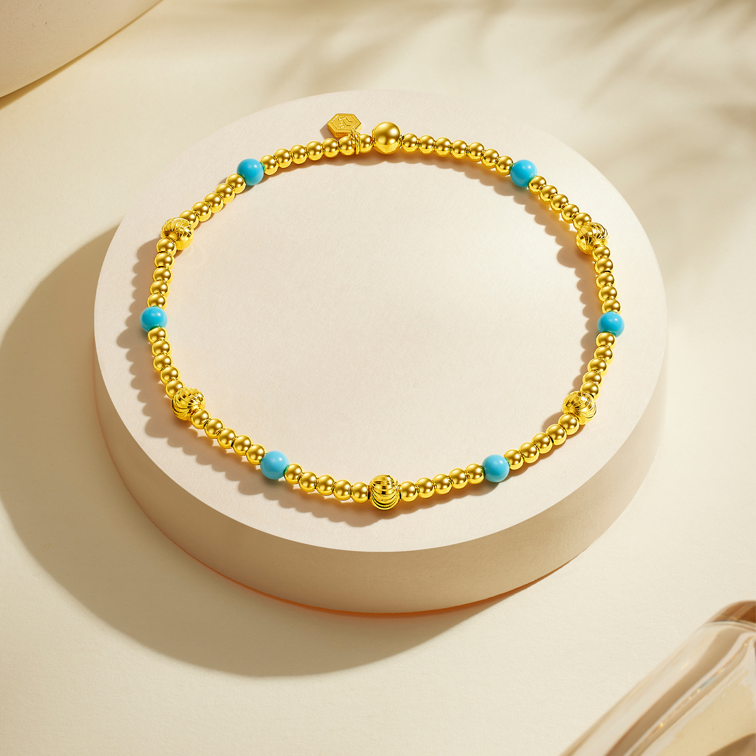 【店庆特惠】六福珠宝小金珠黄金手链女款时尚足金绿松石手串计价F63G0122DS