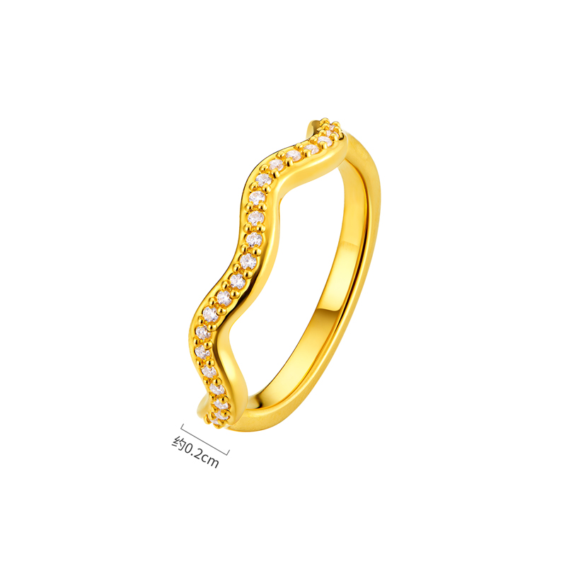 六福珠宝波浪线条黄金戒指女款时尚5D硬金镶嵌钻石首饰036046RA