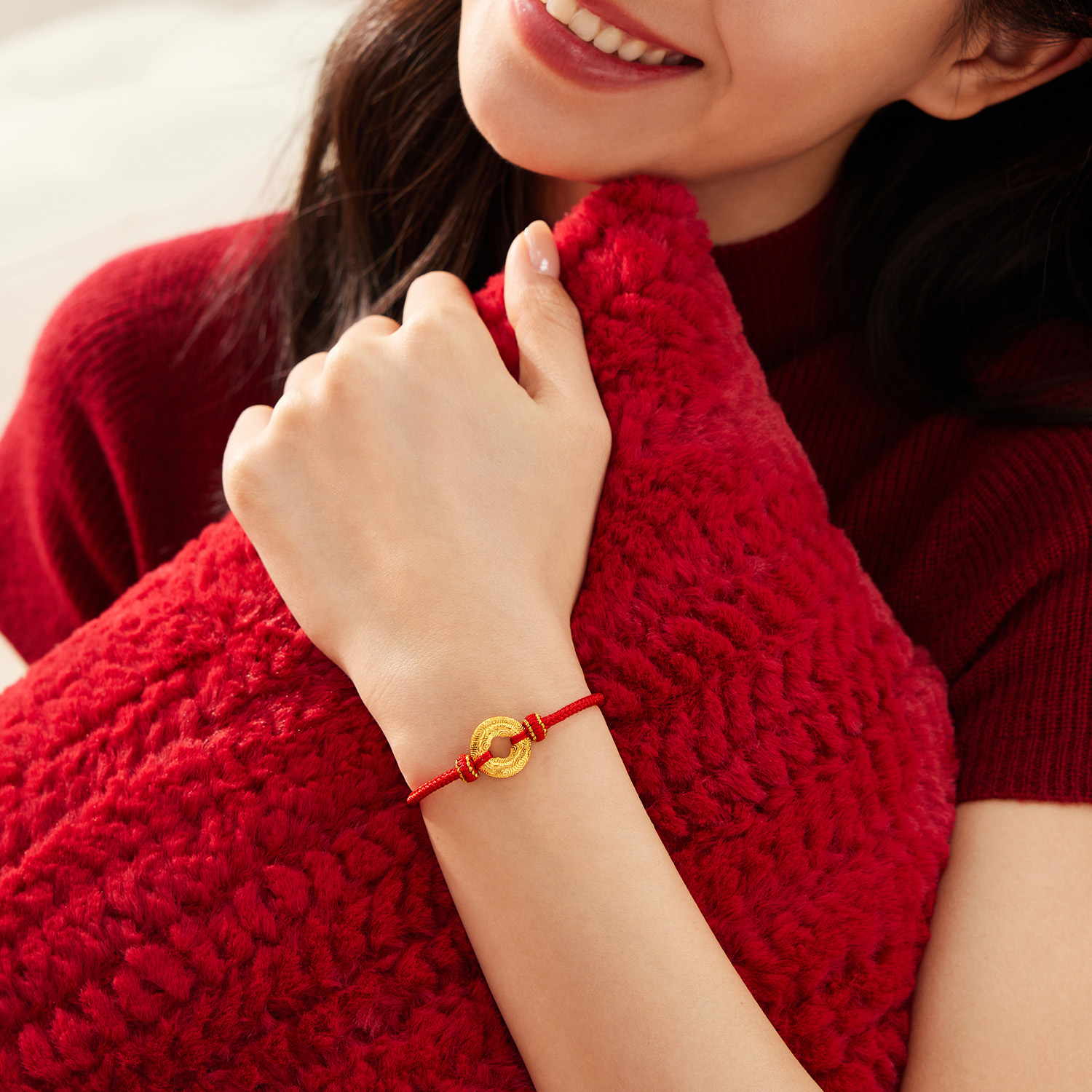 六福珠宝祥云平安扣黄金挂坠手绳男女款编织5D硬金手链ERA0003DS