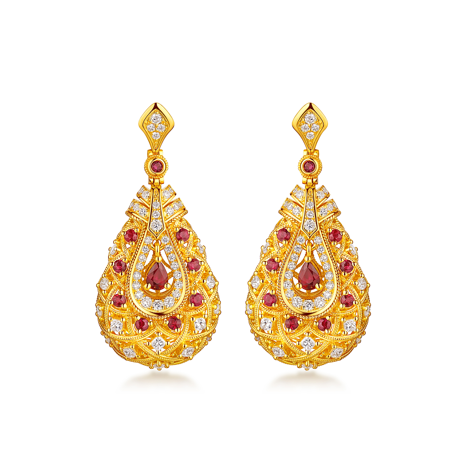 六福珠宝唐宫夜宴联名琵琶乐宴黄金项链镶钻石水滴红宝石034523NA