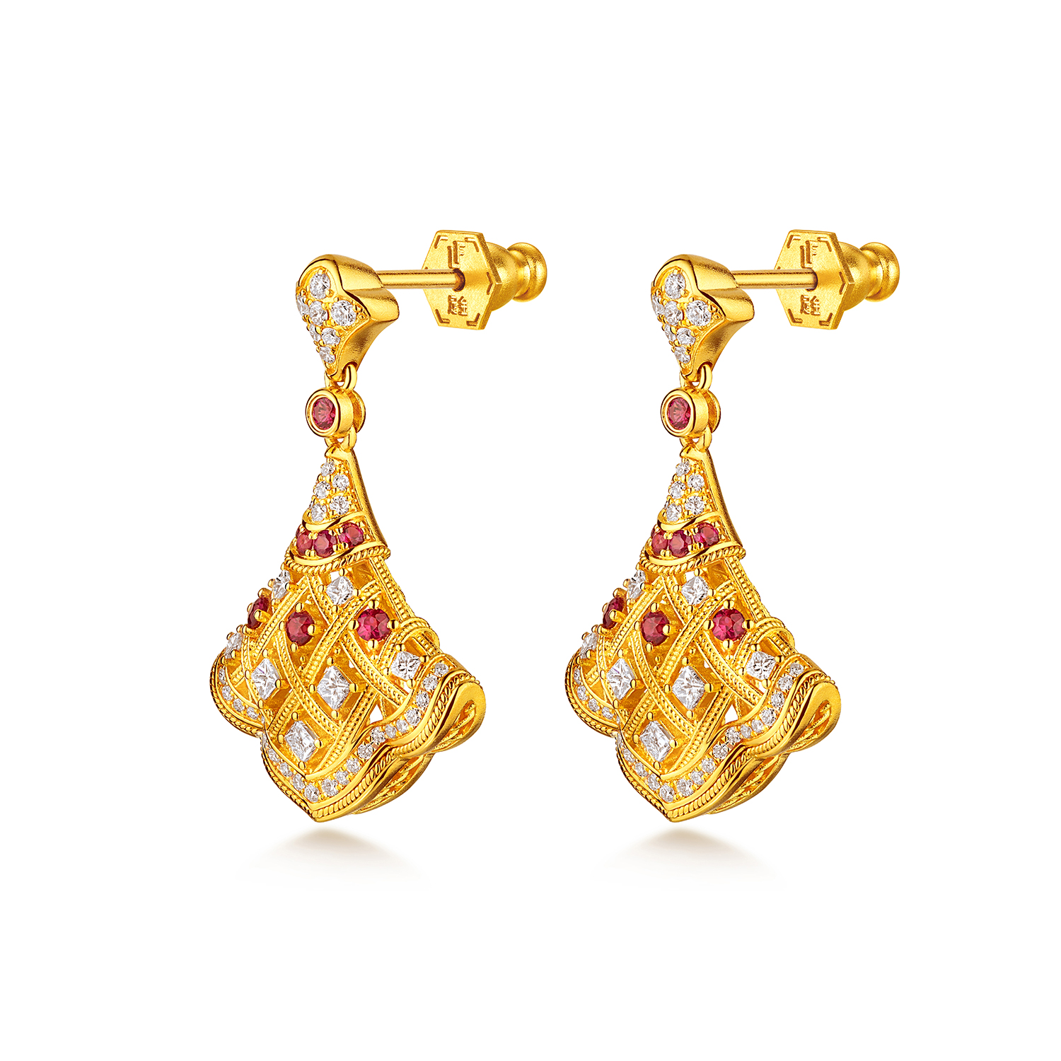 六福珠宝唐宫夜宴联名唐韵花顏黄金项链钻石小裙子红宝石034525NB新品2623