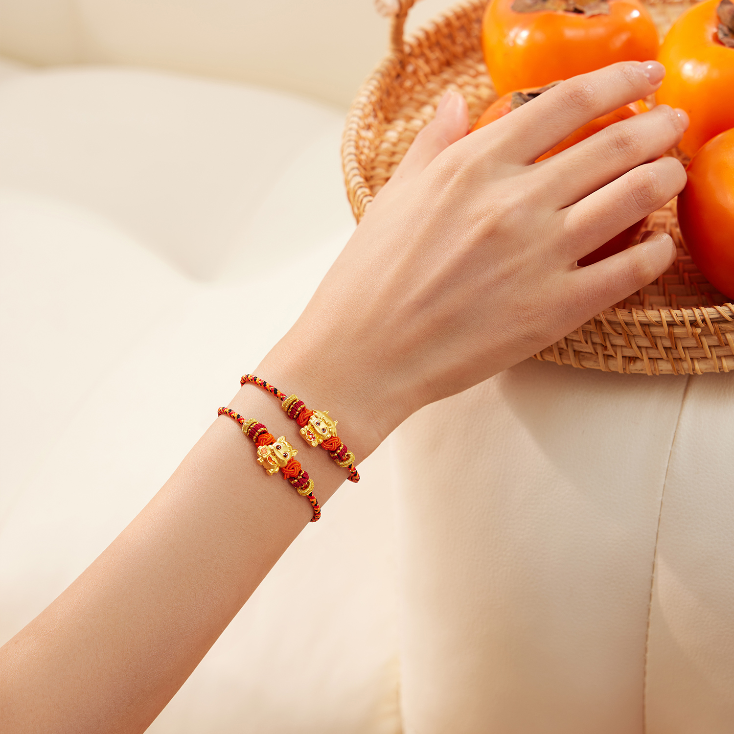 六福珠宝十二生肖奇趣萌牙黄金转运珠鎏彩马年可DIY串珠034111PA