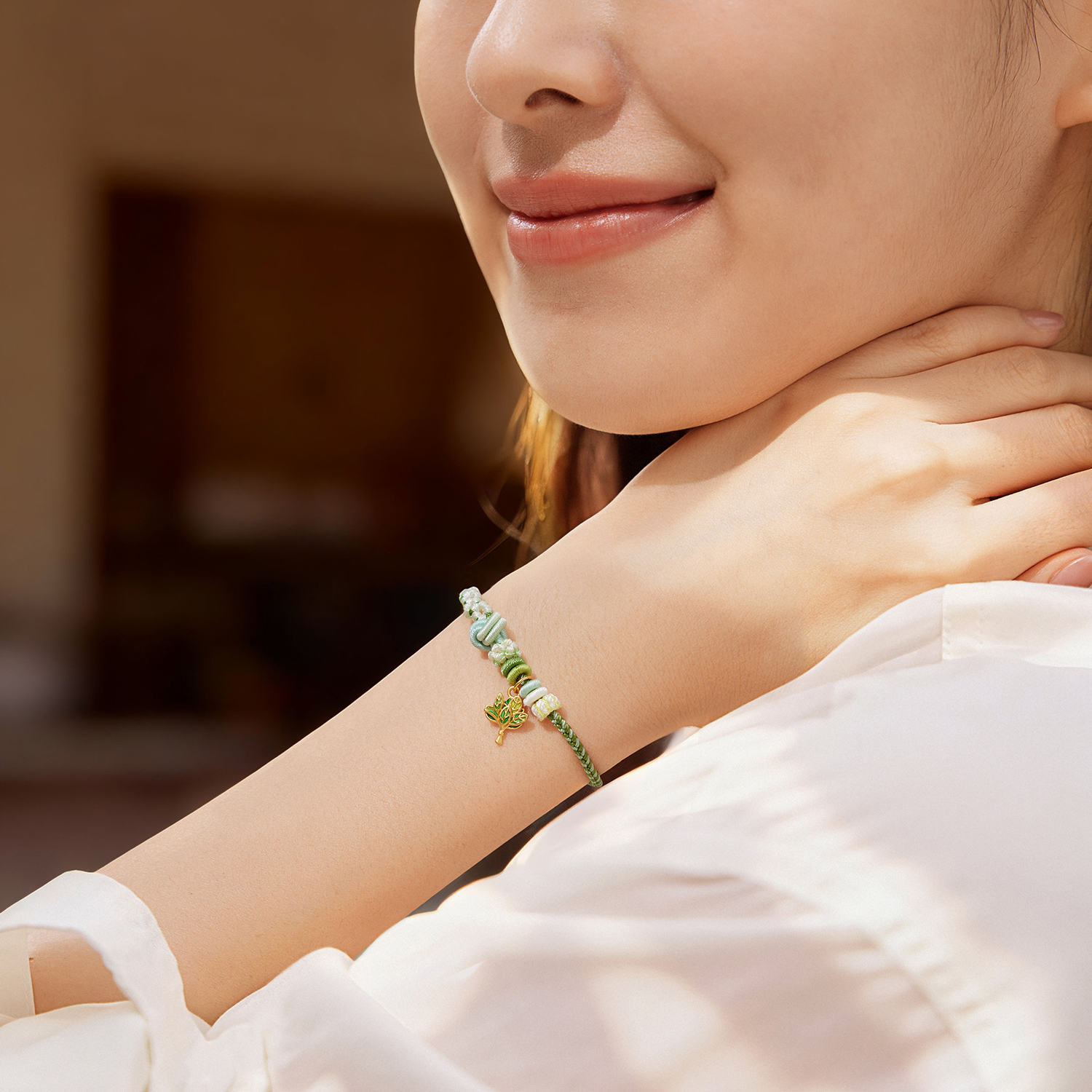 六福珠宝柚子叶黄金吊坠女款鎏彩5D硬金挂件手绳礼物A01A0037DS