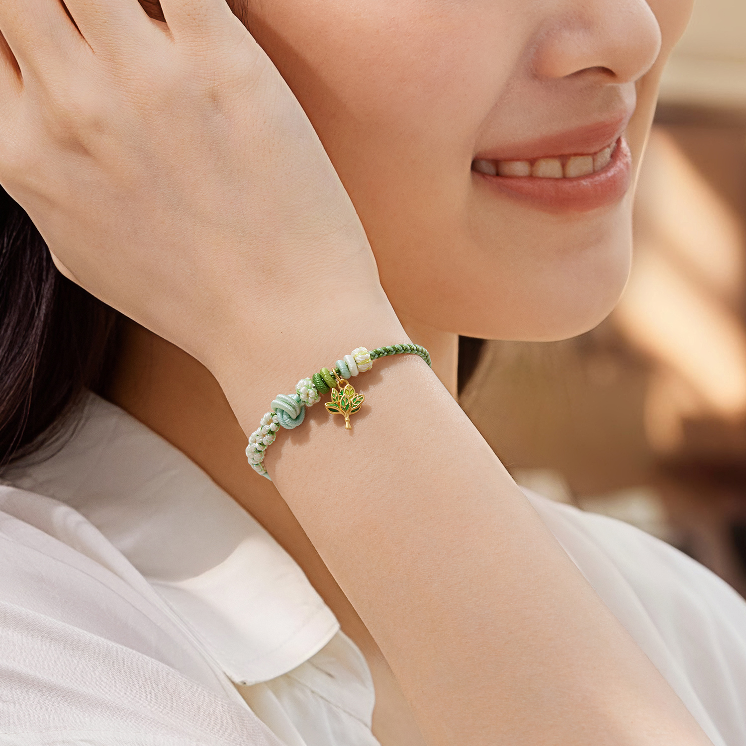 六福珠宝柚子叶黄金吊坠女款鎏彩5D硬金挂件手绳礼物A01A0037DS