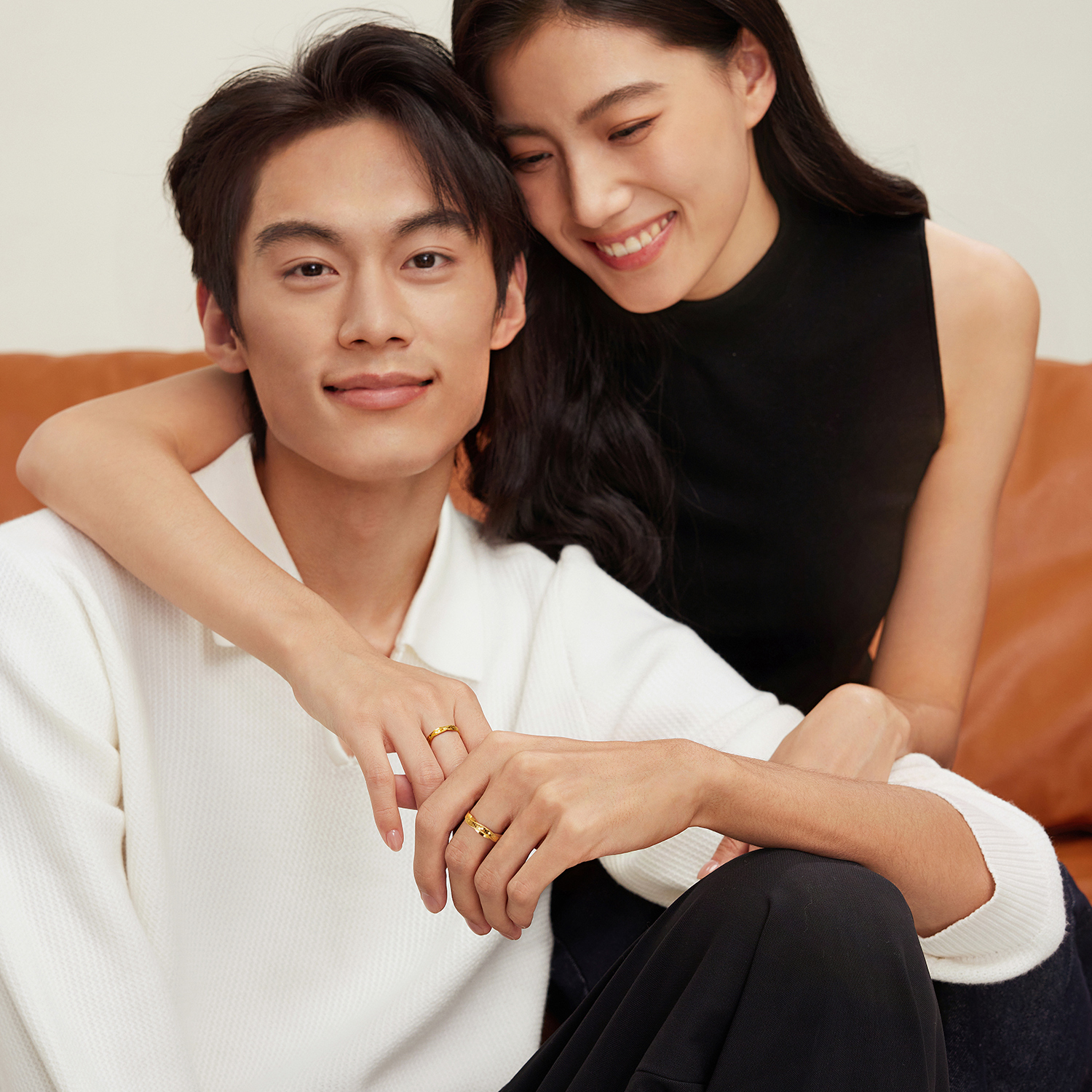 【店庆特惠】六福珠宝爱意绵绵黄金戒指男女款实心闪耀情侣对戒计价G39G0039DS