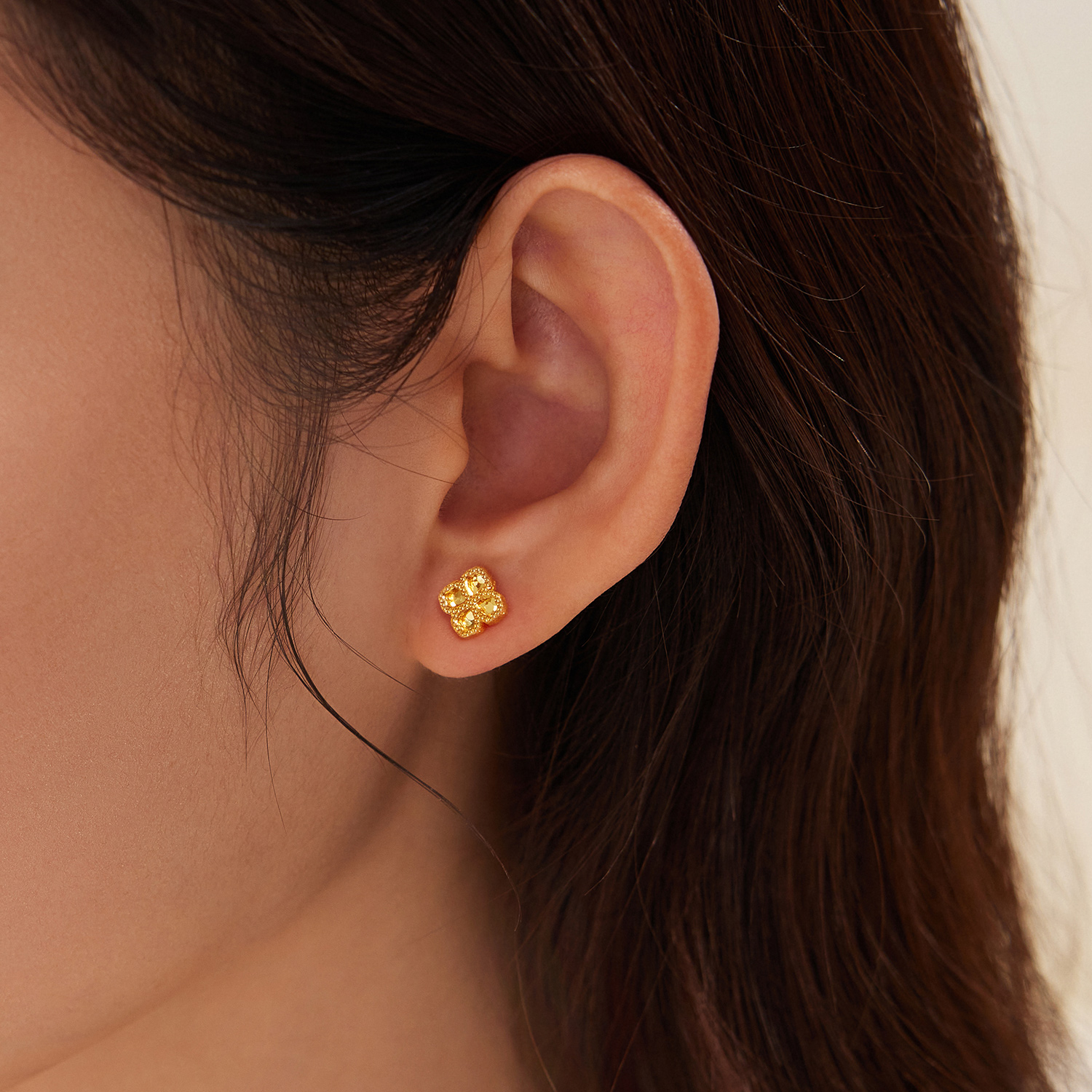 六福珠宝光影金小精致耳钉黄金足金耳钉单只售卖女款GJA0097DS热销新品女神节