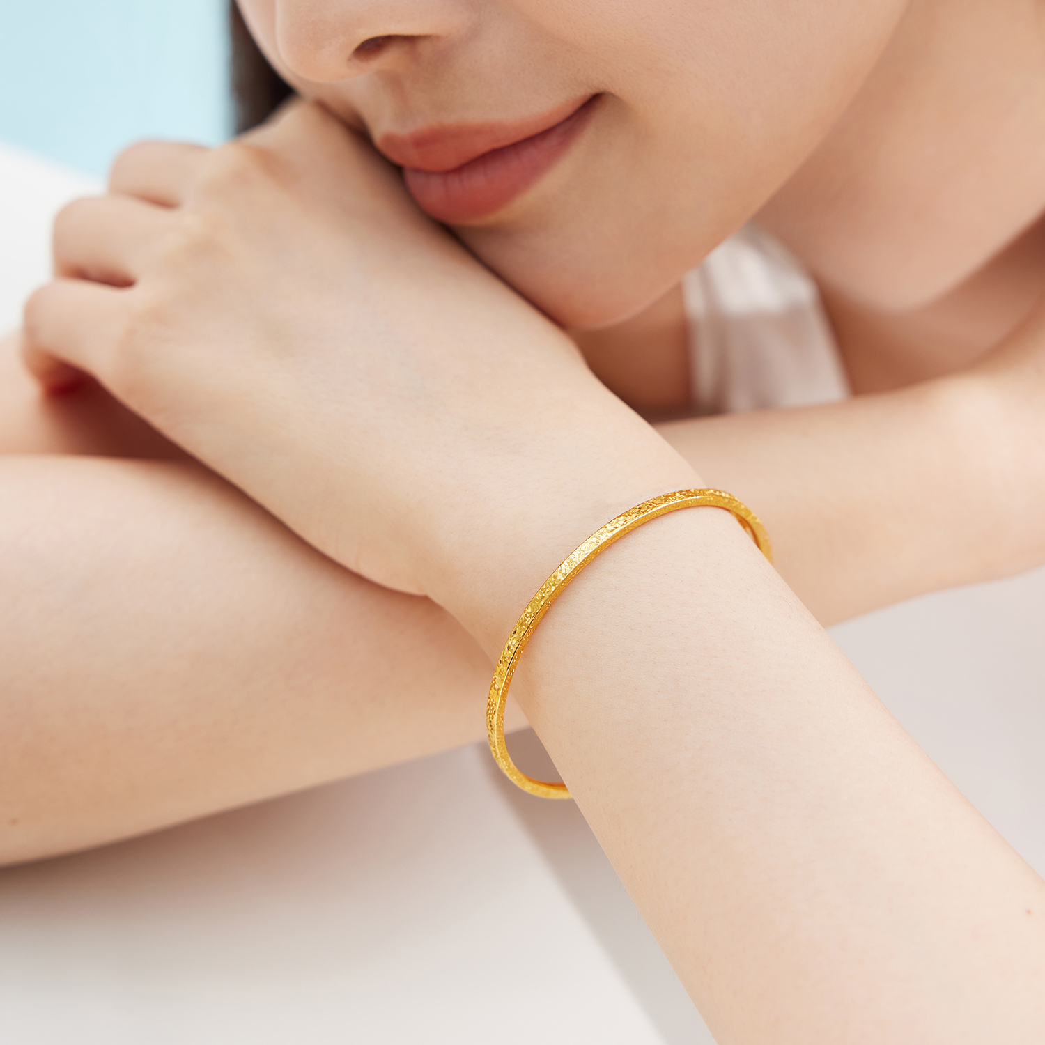 六福珠宝碎碎冰黄金手镯送女友足金镯子1314礼物计价A01G0018DS【1V1直播看货】