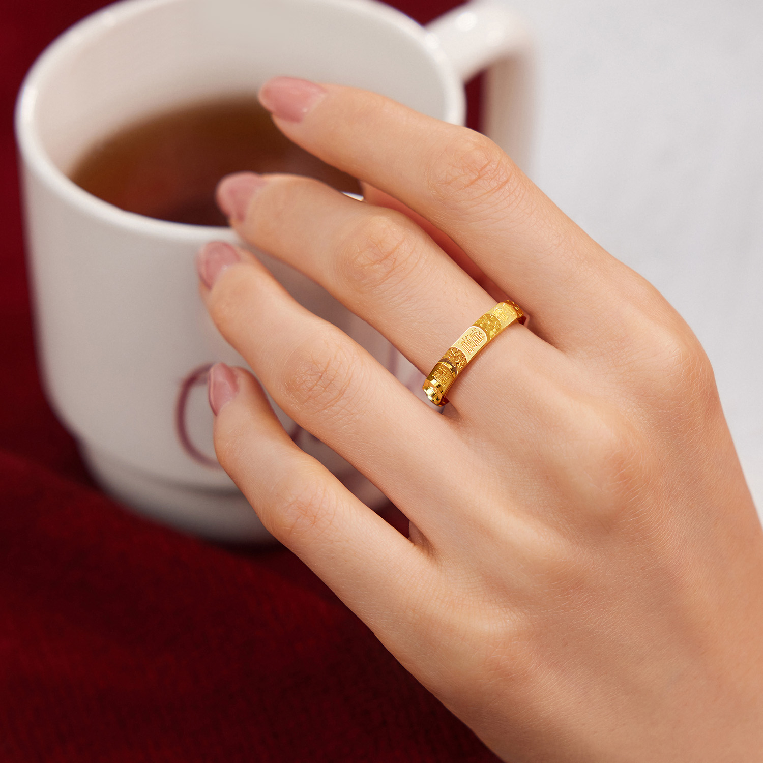 六福珠宝光影金转吉言黄金戒指女款碎碎冰转动戒指计价ERG0018DS【1V1直播看货】母亲