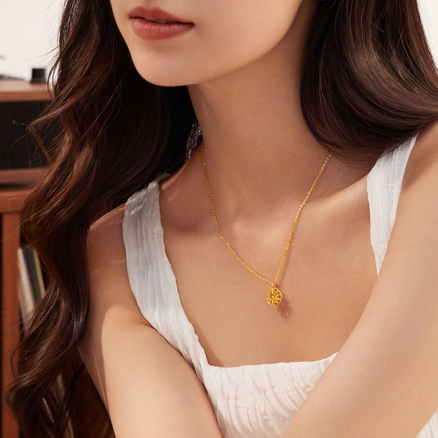 六福珠宝光影金四叶草黄金项链手工编织小风车套链计价GJG0196DS