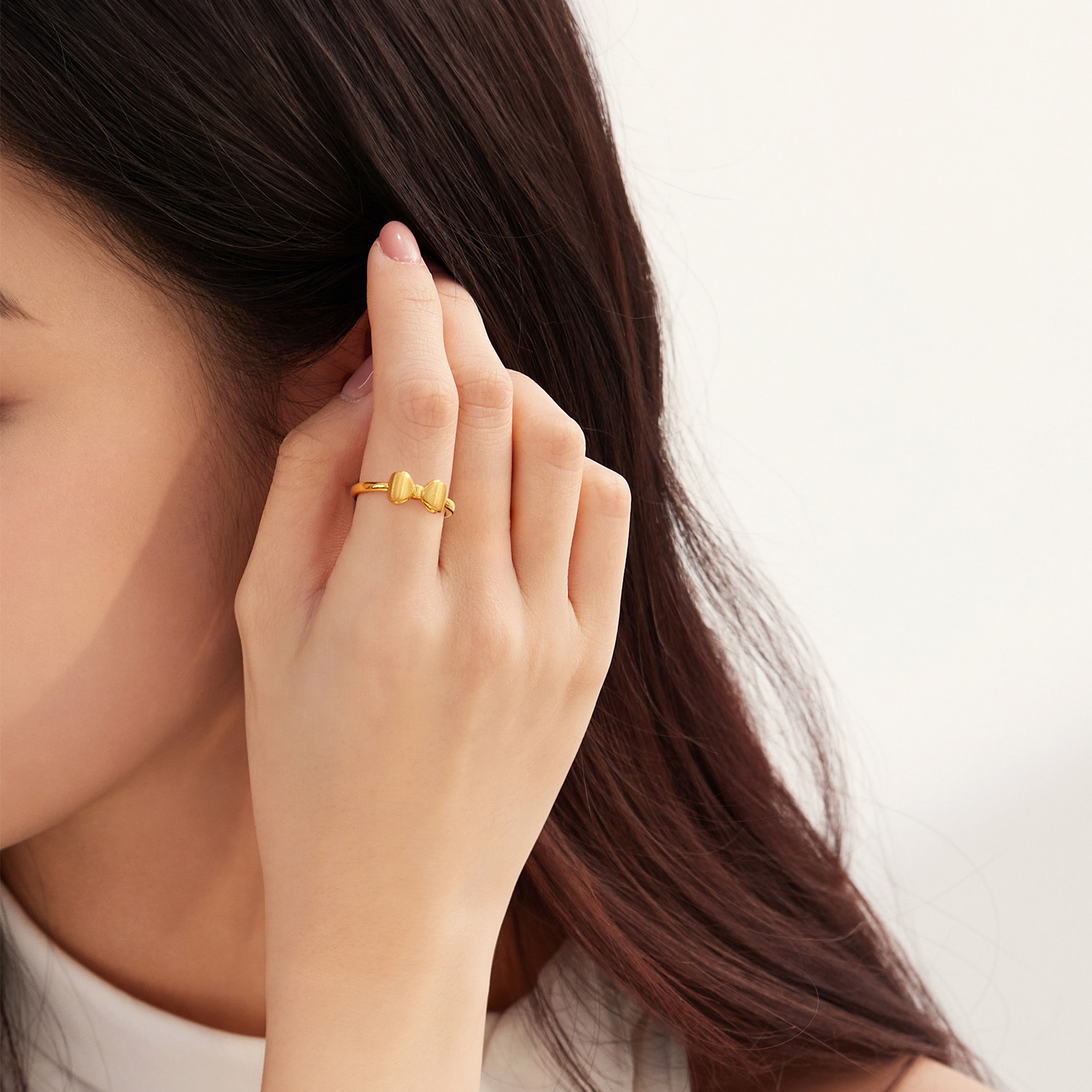 六福珠宝蝴蝶结黄金戒指女款优雅拉丝5D硬金首饰送礼物L25A0001DS