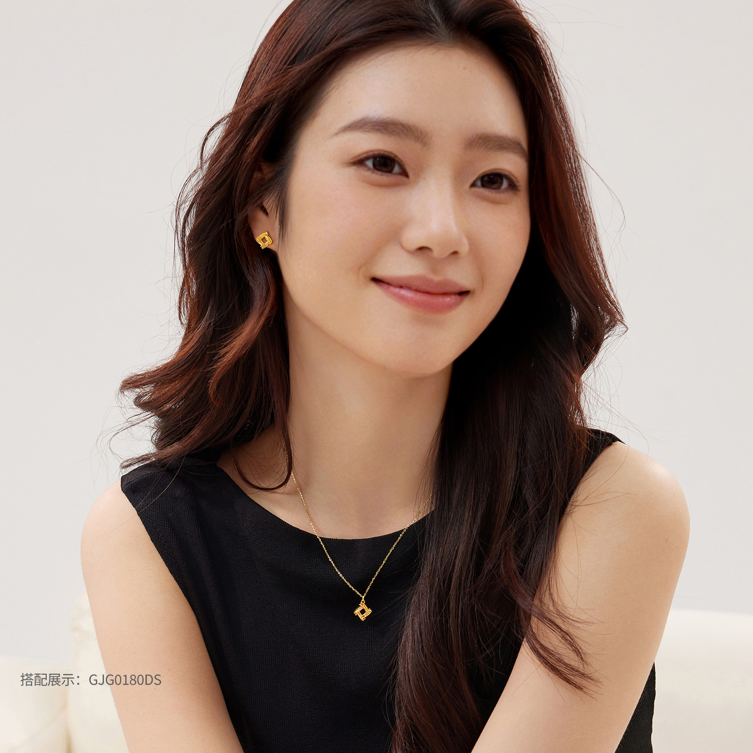 【店庆特惠】六福珠宝光影金炫动时空黄金项链女5G炫彩足金吊坠计价GJG0224DS