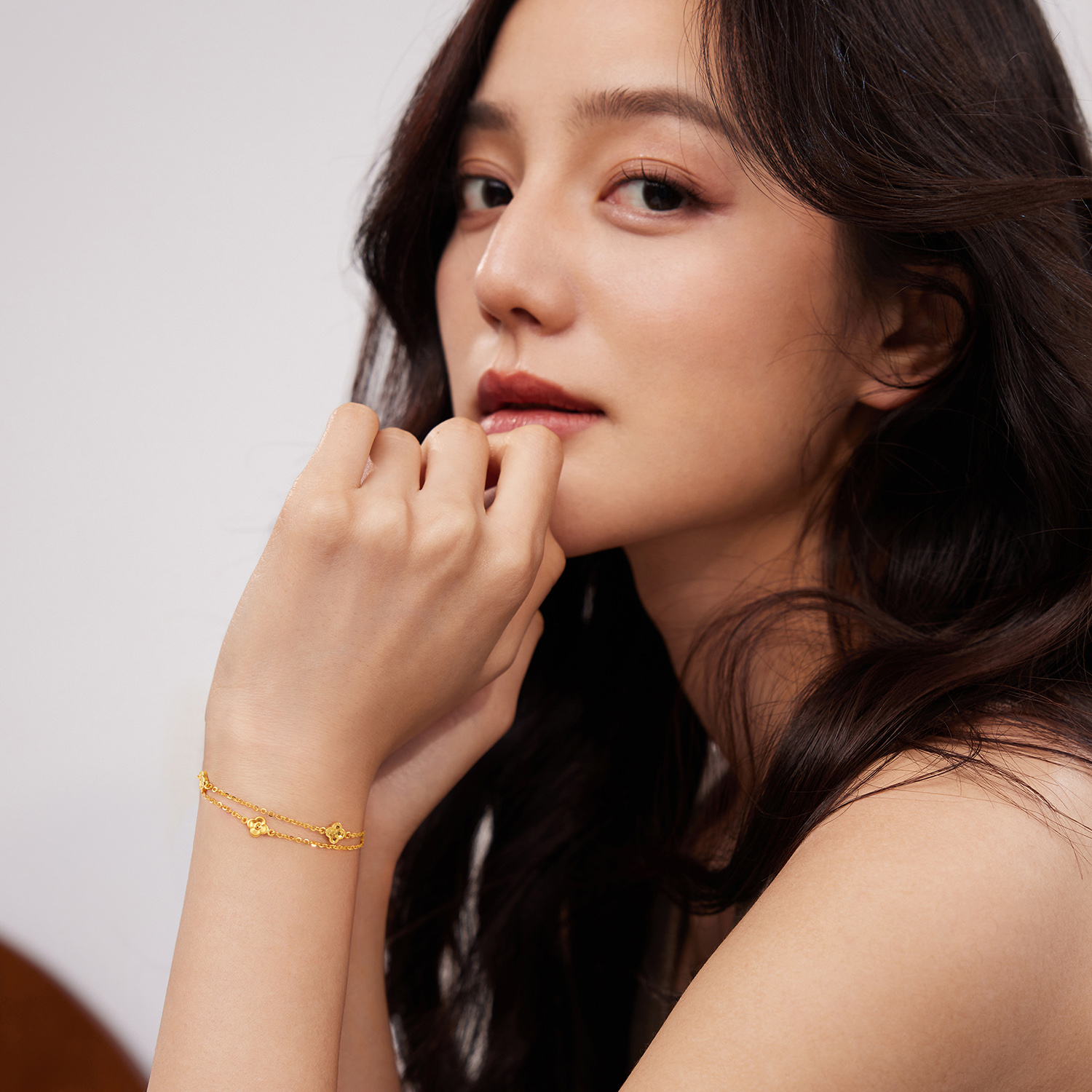 【店庆特惠】六福珠宝光影金爆闪四叶草黄金手链女5G足金双层手链计价034708ba