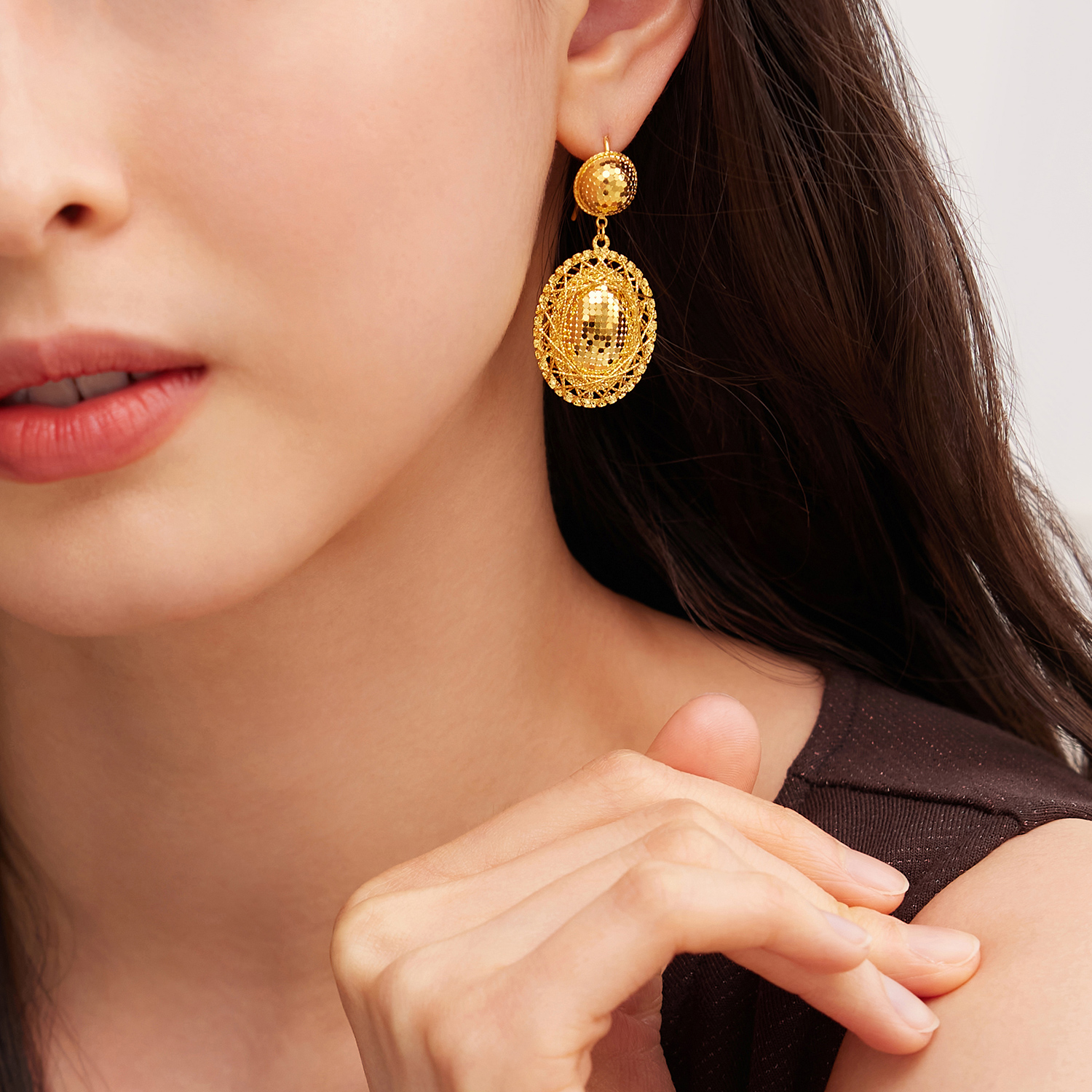 六福珠宝光影金爆闪黄金耳钉耳环女5G鸽子蛋足金耳饰计价015016EA【1V1直播看货】