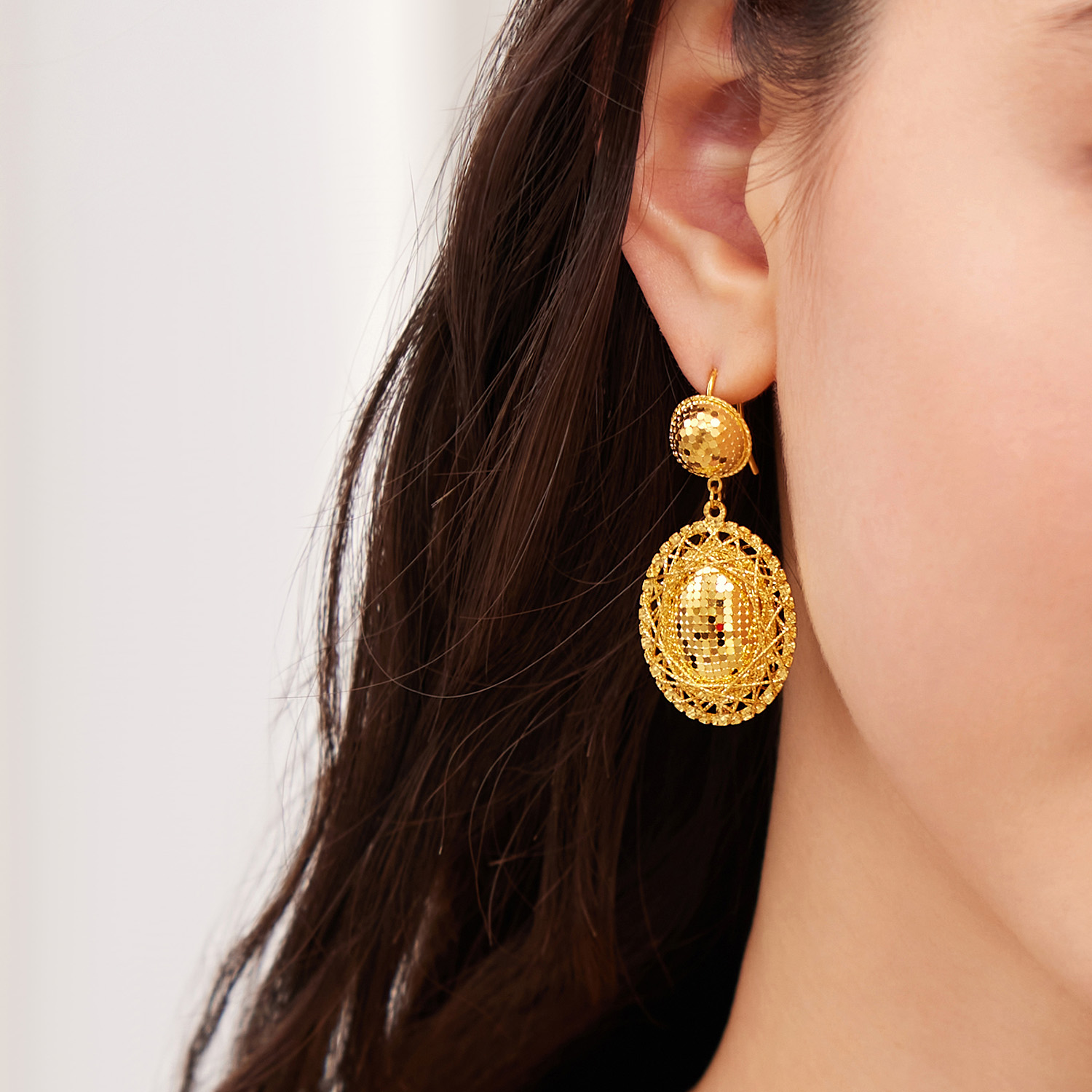 六福珠宝光影金爆闪黄金耳钉耳环女5G鸽子蛋足金耳饰计价015016EA【1V1直播看货】