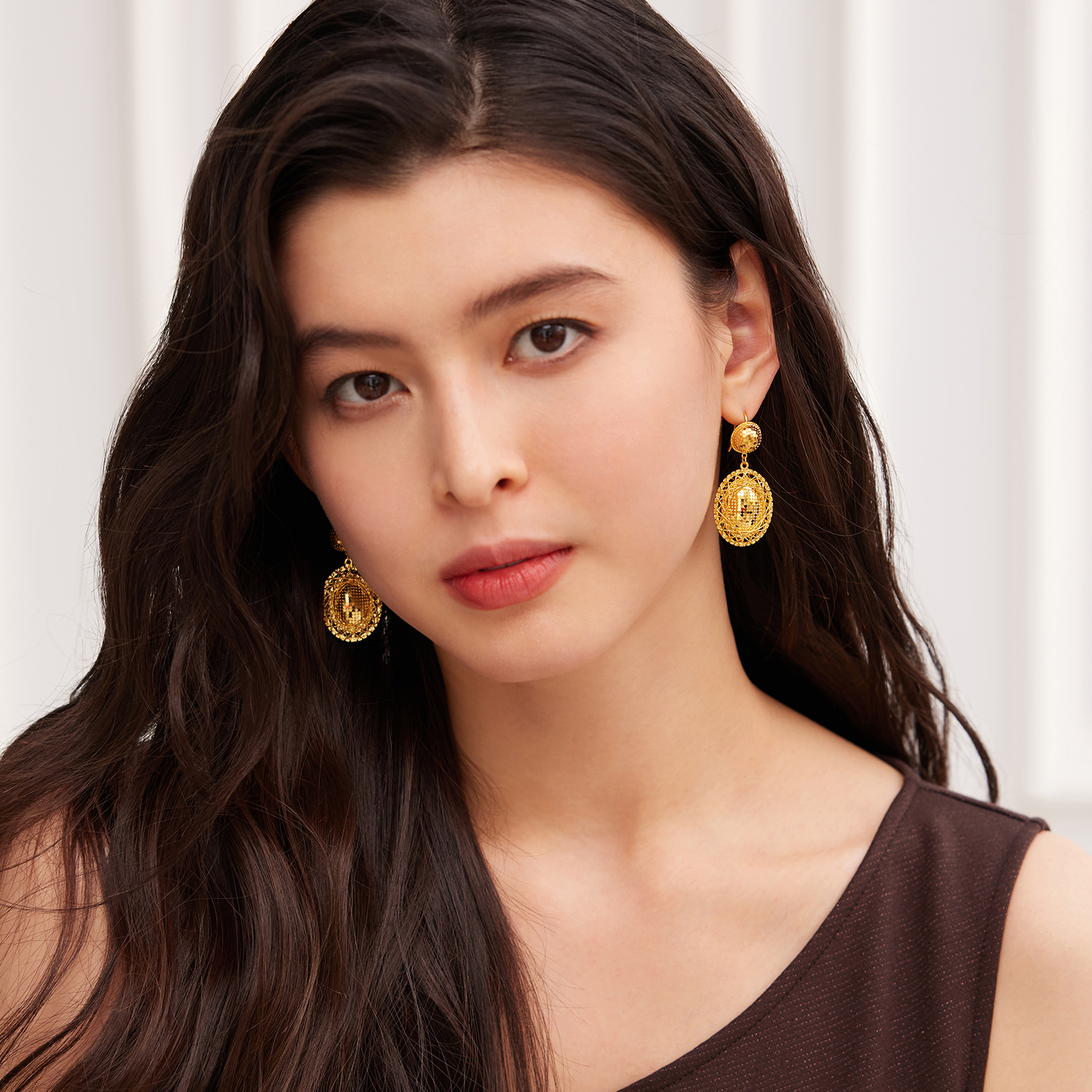 六福珠宝光影金爆闪黄金耳钉耳环女5G鸽子蛋足金耳饰计价015016EA【1V1直播看货】