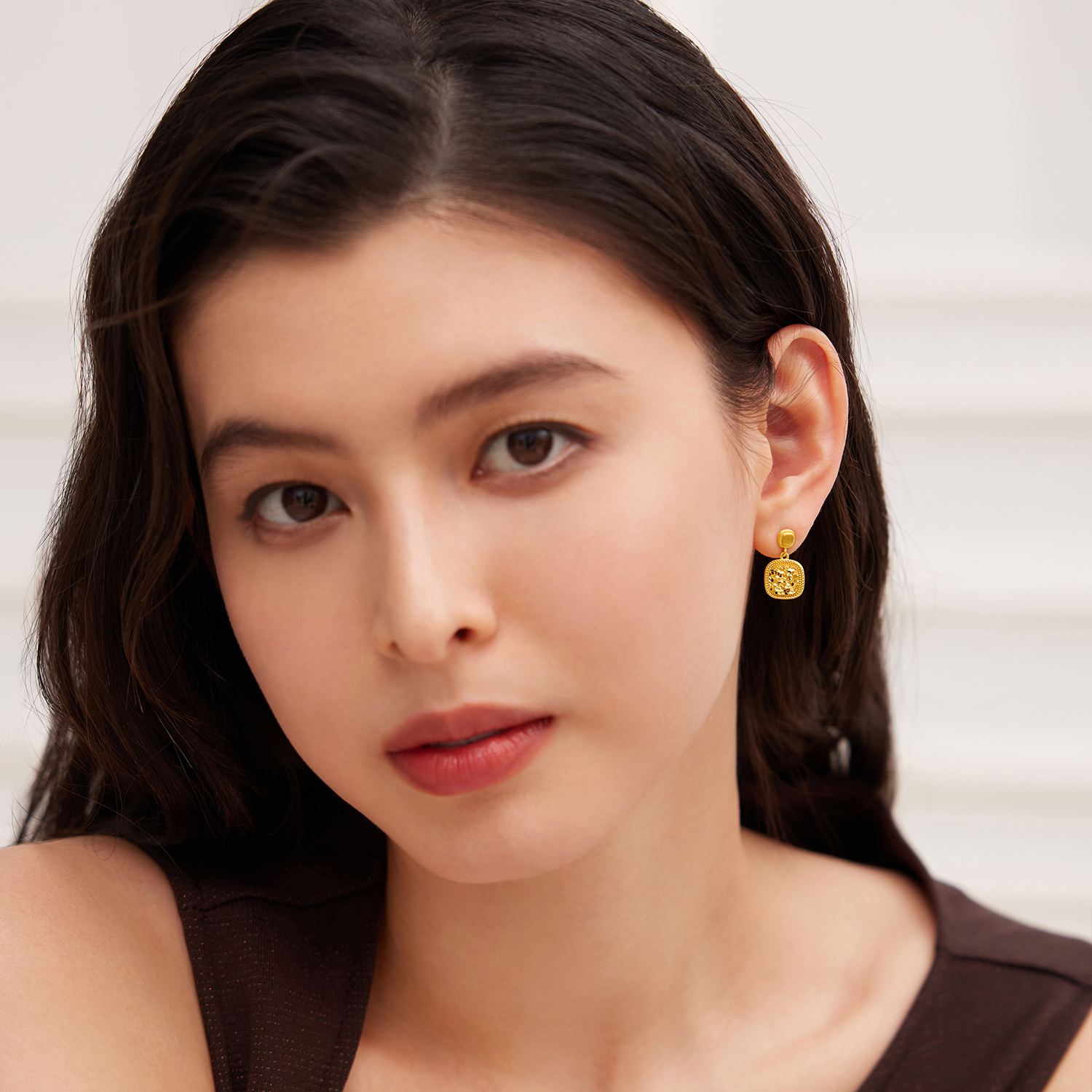 六福珠宝光影金冰糖碎碎冰黄金耳钉耳环女5G足金耳饰计价022018EA