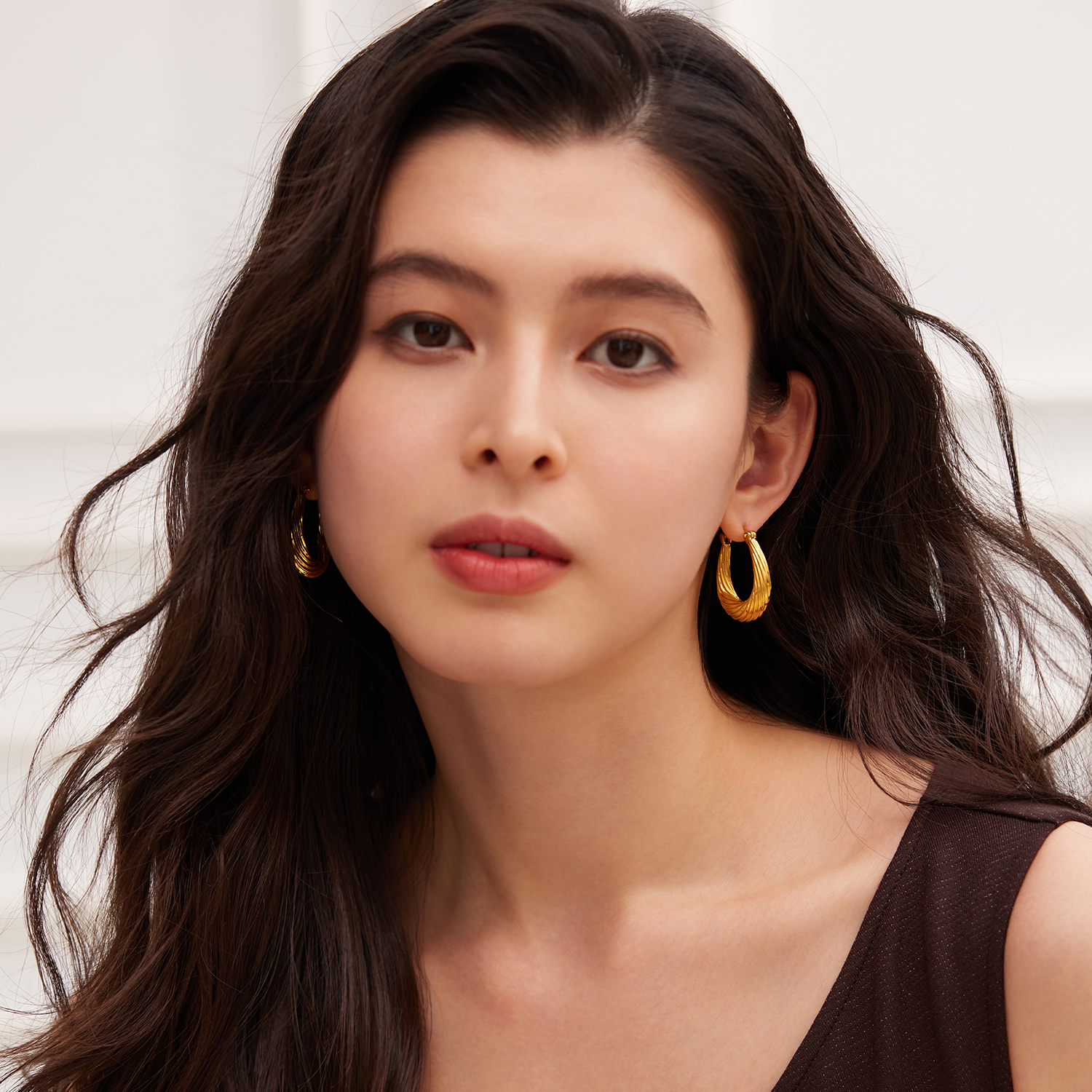 六福珠宝涟漪黄金耳圈女款水滴螺纹硬金耳环耳饰计价A01TBGE0008【视频看货】