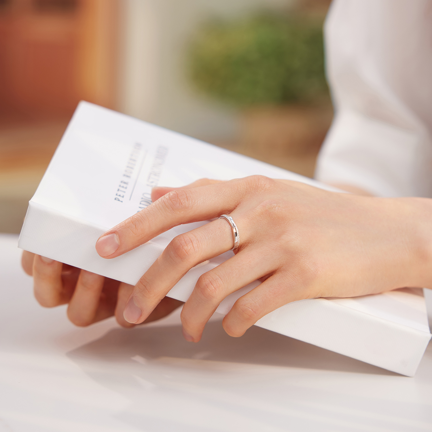 六福珠宝足铂金对戒纯洁系列婚嫁白金戒指计价HEP40008情人节