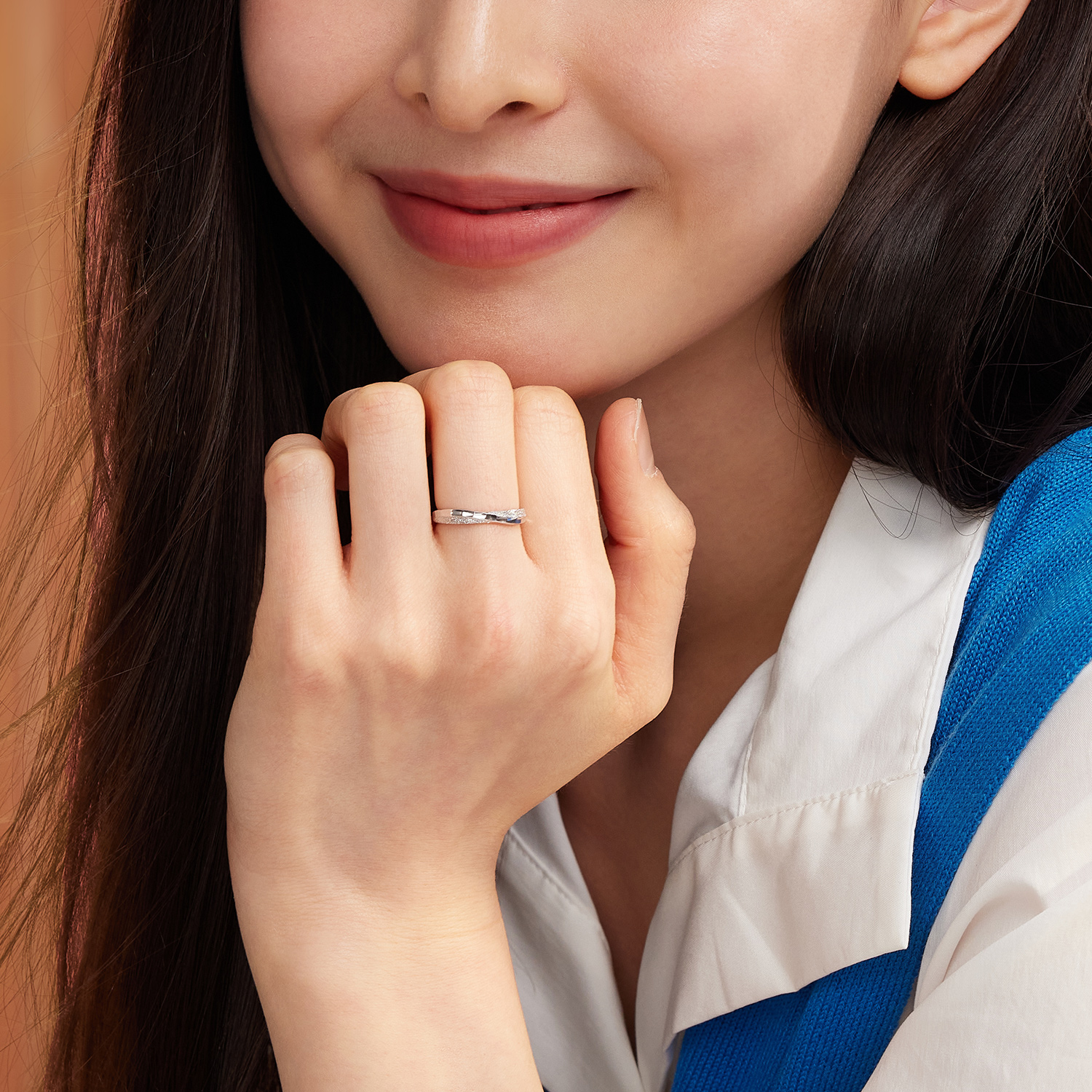 六福珠宝足铂金对戒纯洁系列婚嫁白金戒指计价HEP40008情人节