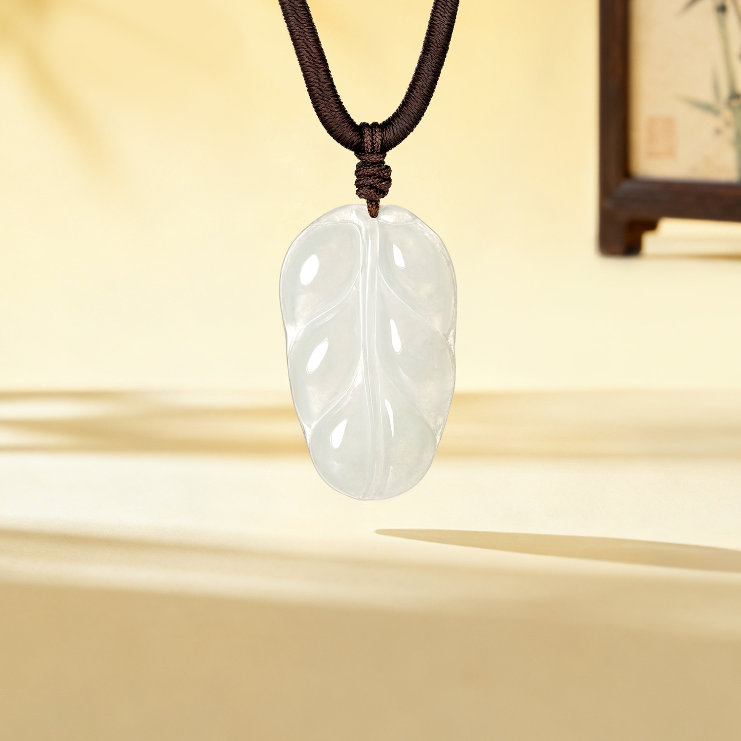 六福珠宝豆种翡翠吊坠玉挂件首饰正品配颈绳送礼定价YYP0001