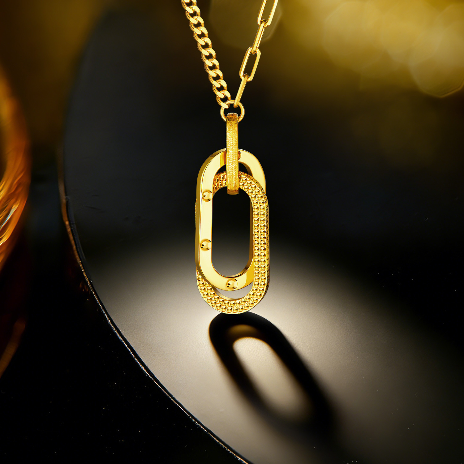 六福珠宝5G黄金项链女光影金足金吊坠AB版套链送礼计价002446NA【视频看货】