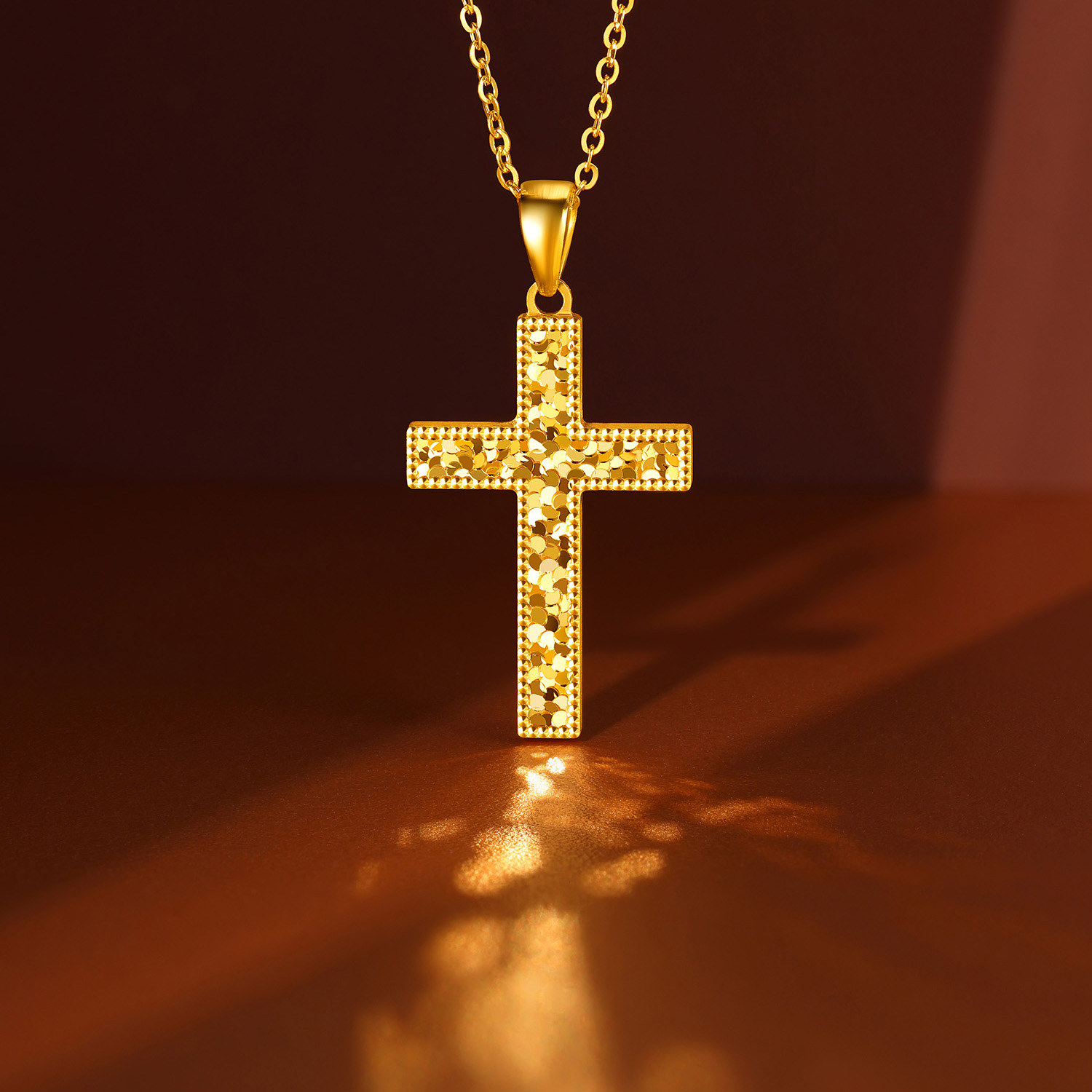 【18日上新】六福珠宝十字造型双面碎碎冰黄金吊坠女款计价L25G0010DS新品321