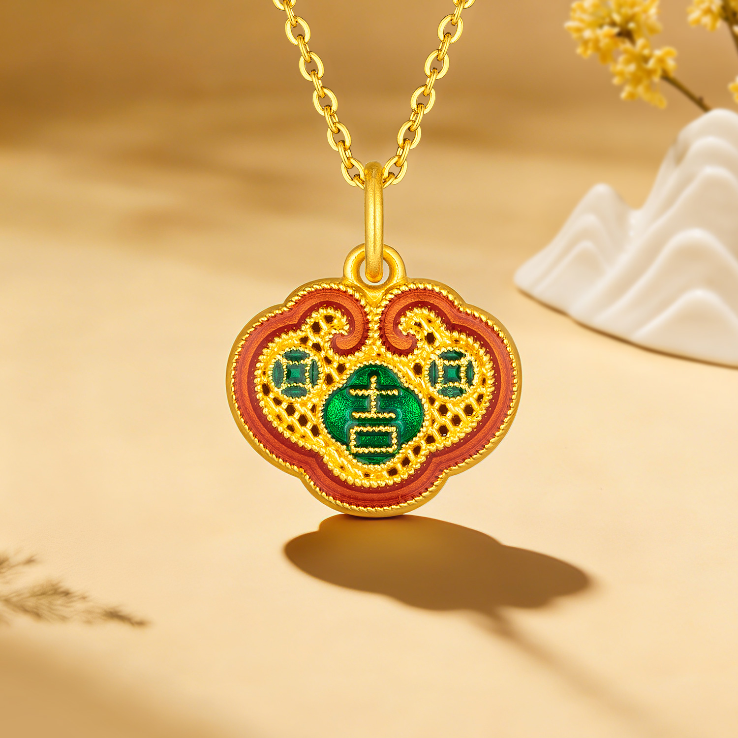 六福珠宝吉祥如意鎏彩工艺足金黄金吊坠不含链送礼计价HPGTBP0007