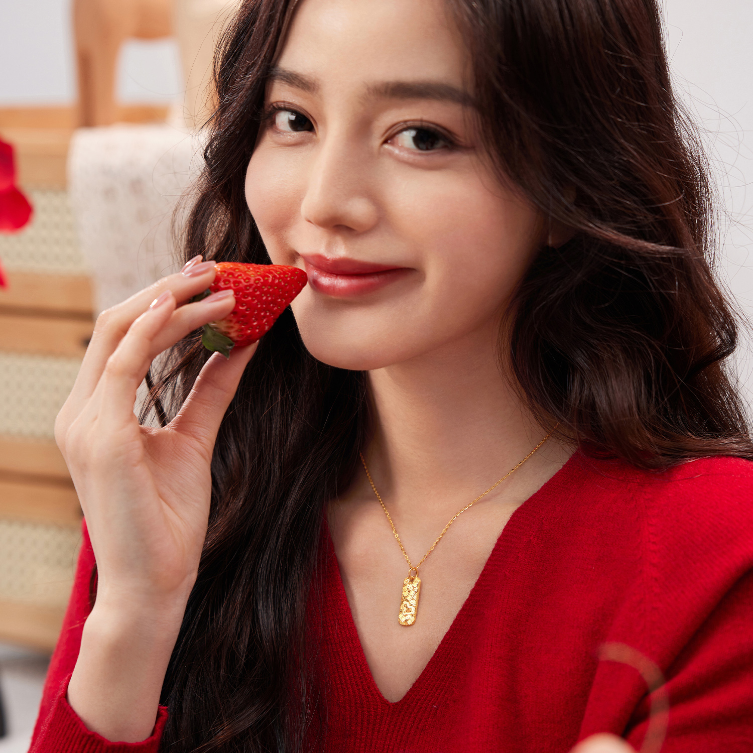 六福珠宝幸福加马黄金吊坠女碎碎冰生肖马吉言挂坠计价ERG0014DS