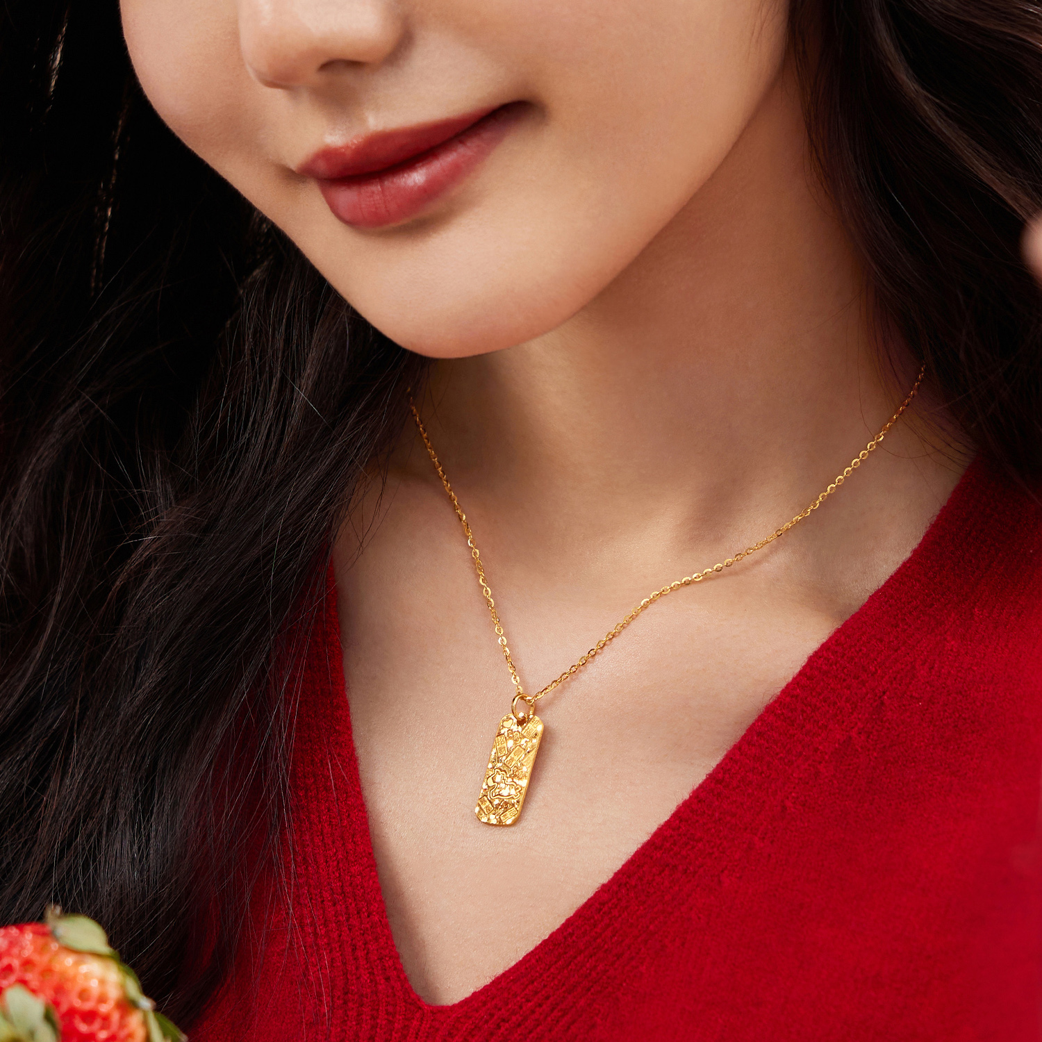 六福珠宝幸福加马黄金吊坠女碎碎冰生肖马吉言挂坠计价ERG0014DS