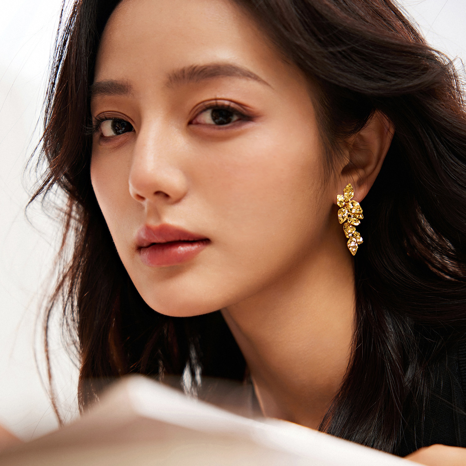 【店庆特惠】六福珠宝光影金碎冰金叶黄金耳钉女5G碎碎冰耳坠耳饰计价035120ea