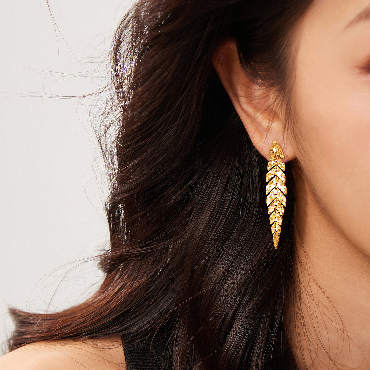 【店庆特惠】六福珠宝光影金麦穗黄金耳钉耳环女5G碎碎冰足金耳饰计价035121ea【视频看货】