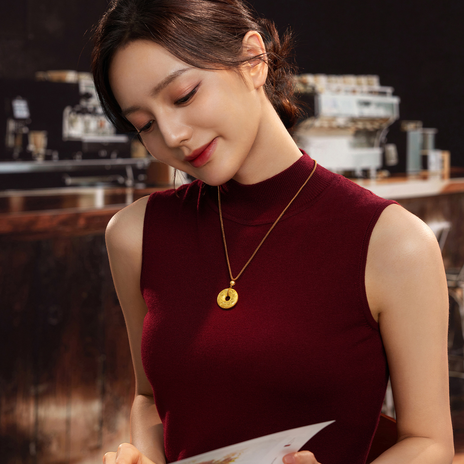 六福珠宝吉言金平安扣黄金项链吊坠女戗刻足金莲花计价G08G0004DS