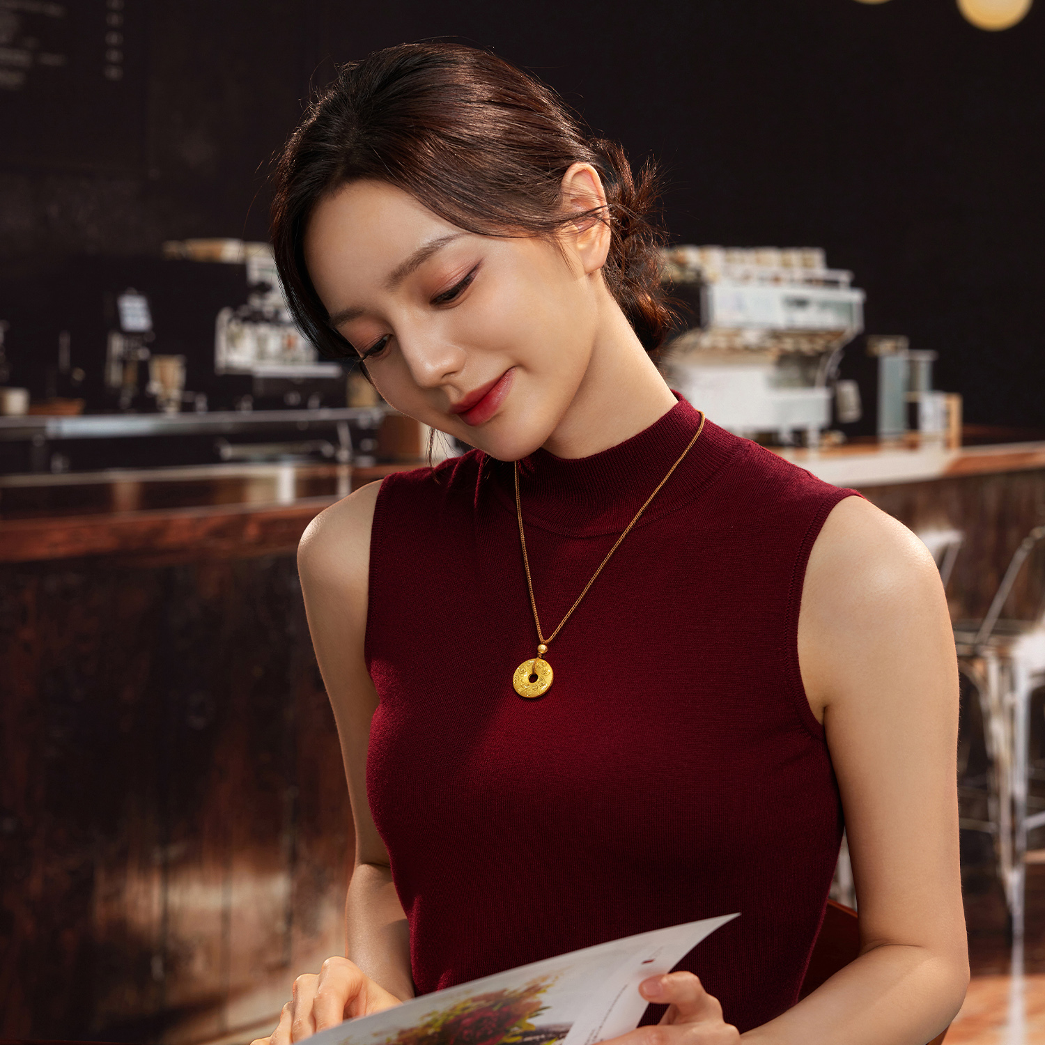 六福珠宝吉言金平安扣黄金项链吊坠女戗刻足金莲花计价G08G0004DS