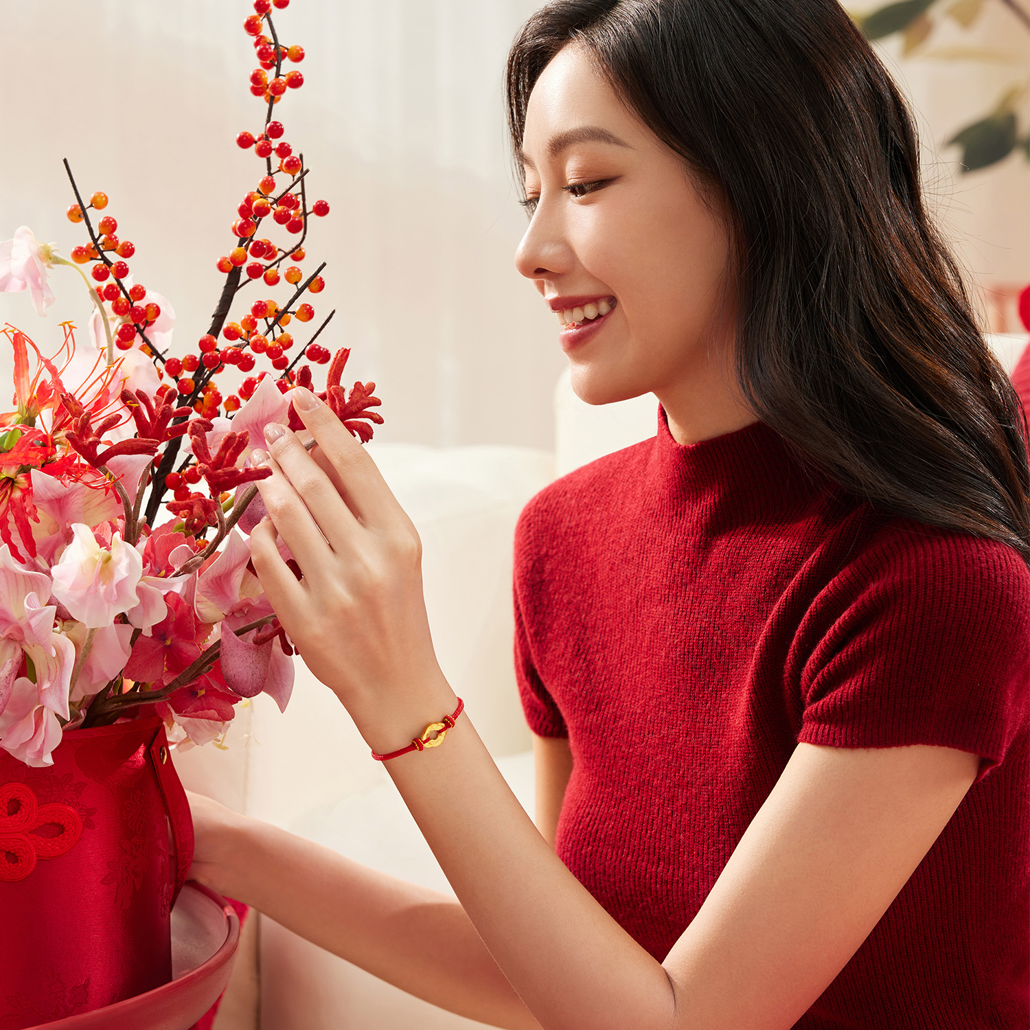 六福珠宝海棠环黄金挂坠手绳男女款硬金祥云纹编织手链ERA0004DS