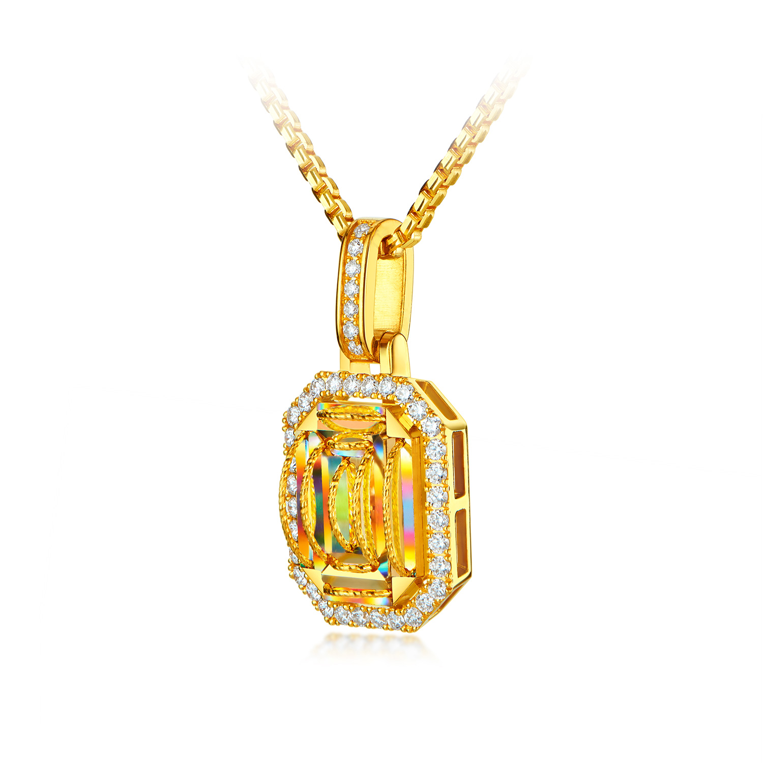 【20日上新】【成毅同款】六福珠宝冰·钻方糖黄金吊坠5G炫彩钻石挂坠037237PC冰钻新款