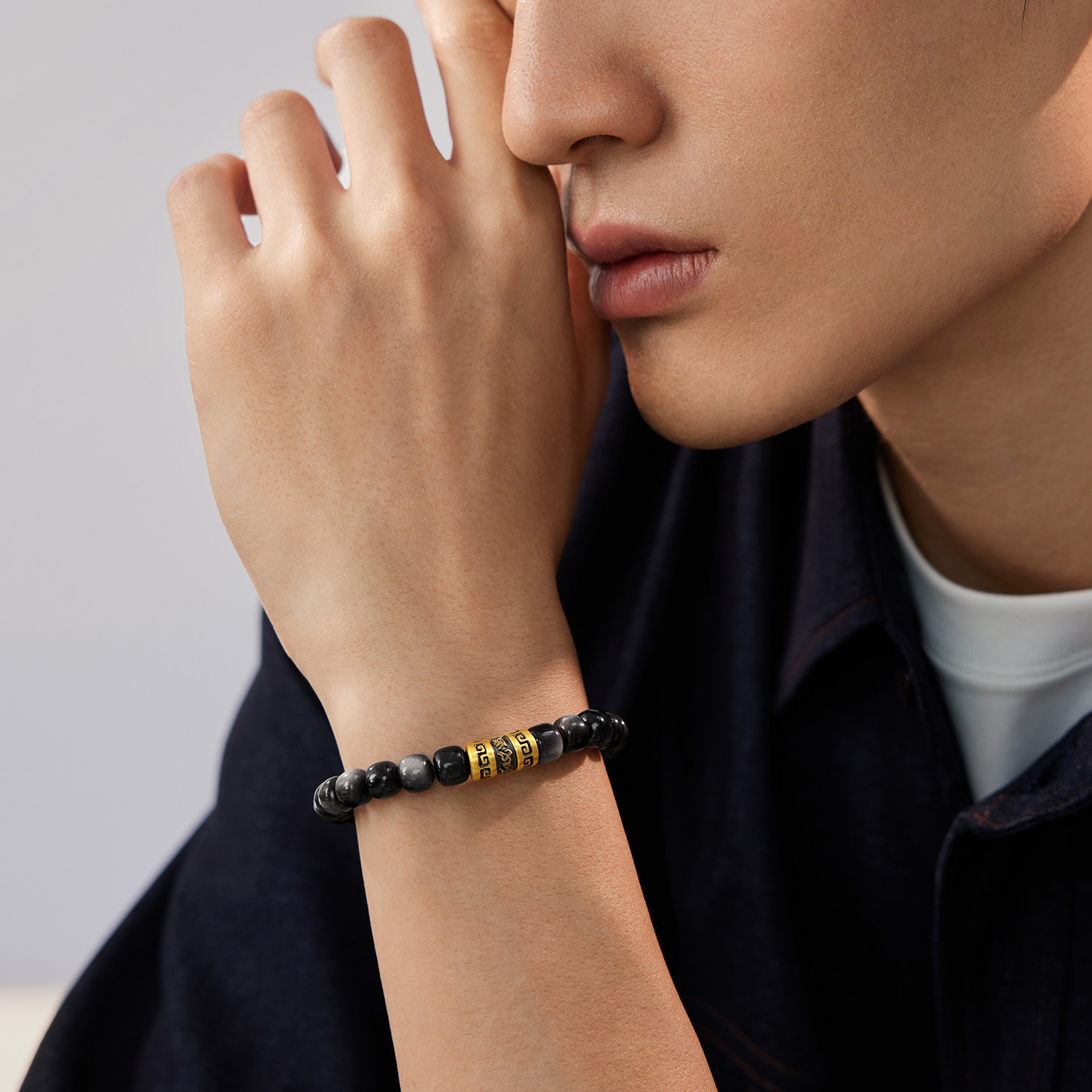 六福珠宝貔貅黄金手链男款六字真言黑曜岩电黑手串计价A01G0025DS【1V1直播看货】