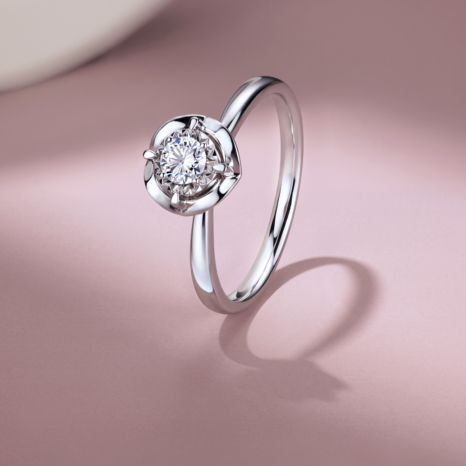 六福珠宝宠爱求婚钻戒车花18K天然钻石红宝石戒指女款定价N216
