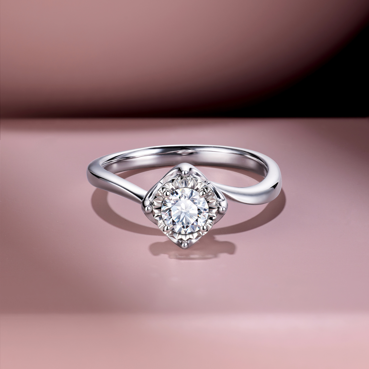 六福珠宝爱很美心星18k金天然钻石戒指结婚求婚钻戒女定价LB33061【1V1直播看货】