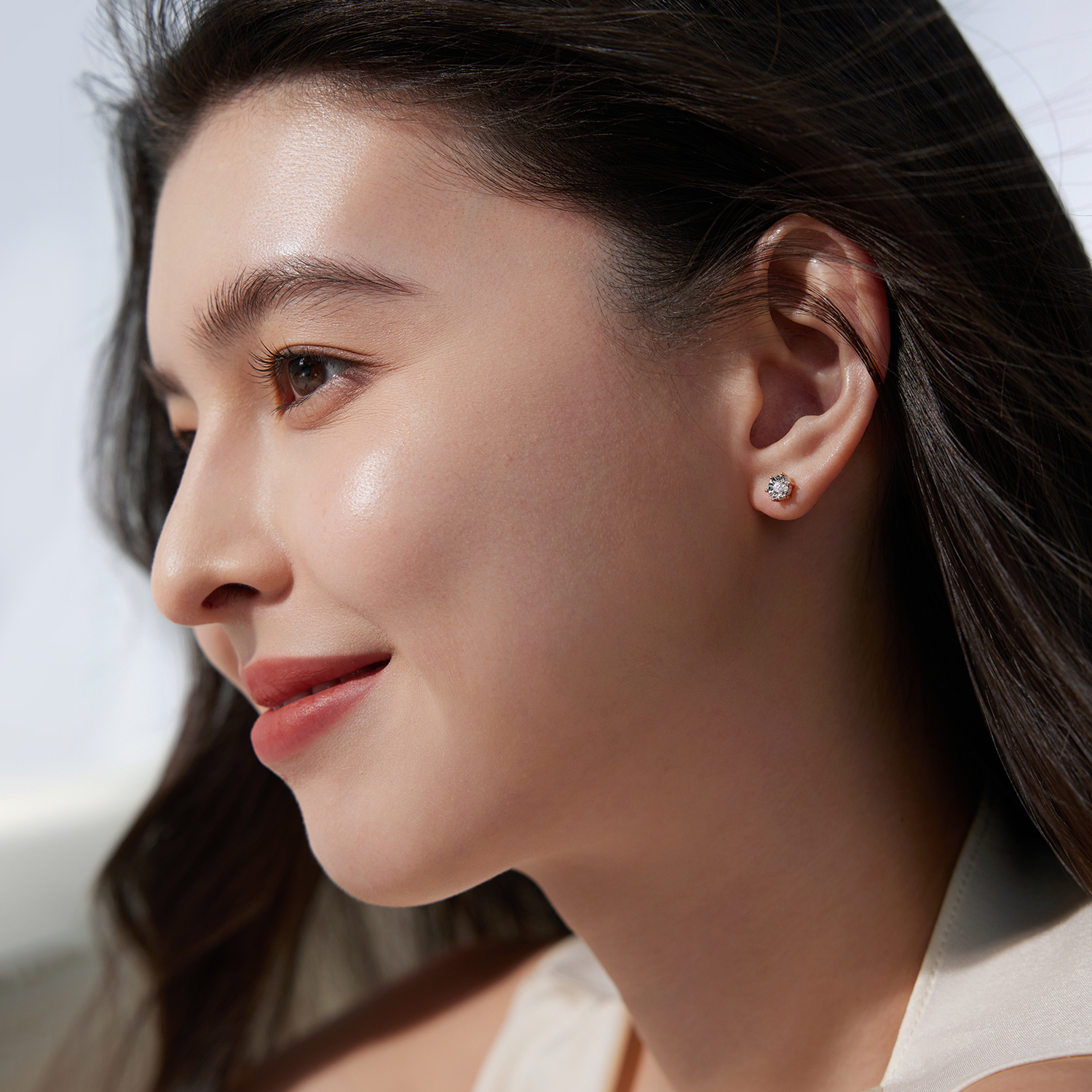 六福珠宝18K金镶钻石车花单只耳钉耳饰女款定价26446B