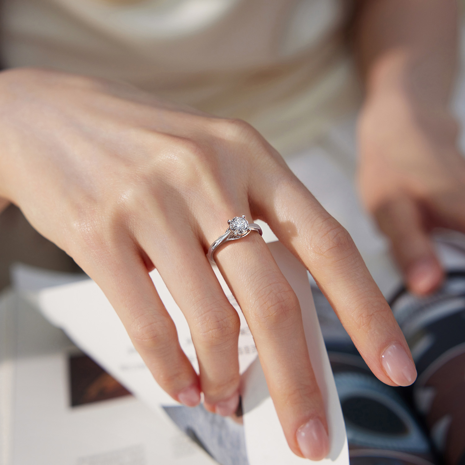 六福珠宝结婚对戒光影密语18K天然钻石戒指1314女款WD31797A【联系客服补货】【视频看货】