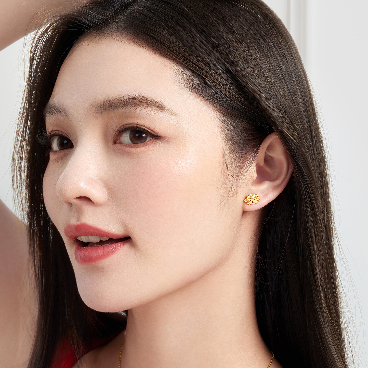 六福珠宝光影金喜气羊羊黄金耳钉女生肖碎碎冰耳饰计价GJG0296DS喜1