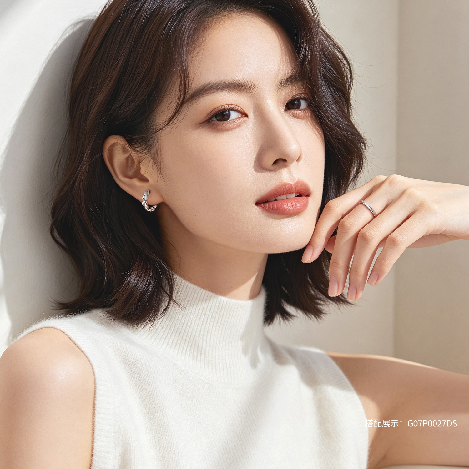 六福珠宝爱心铂金耳环铂950女款简约耳圈耳饰计价L04TBPE0008